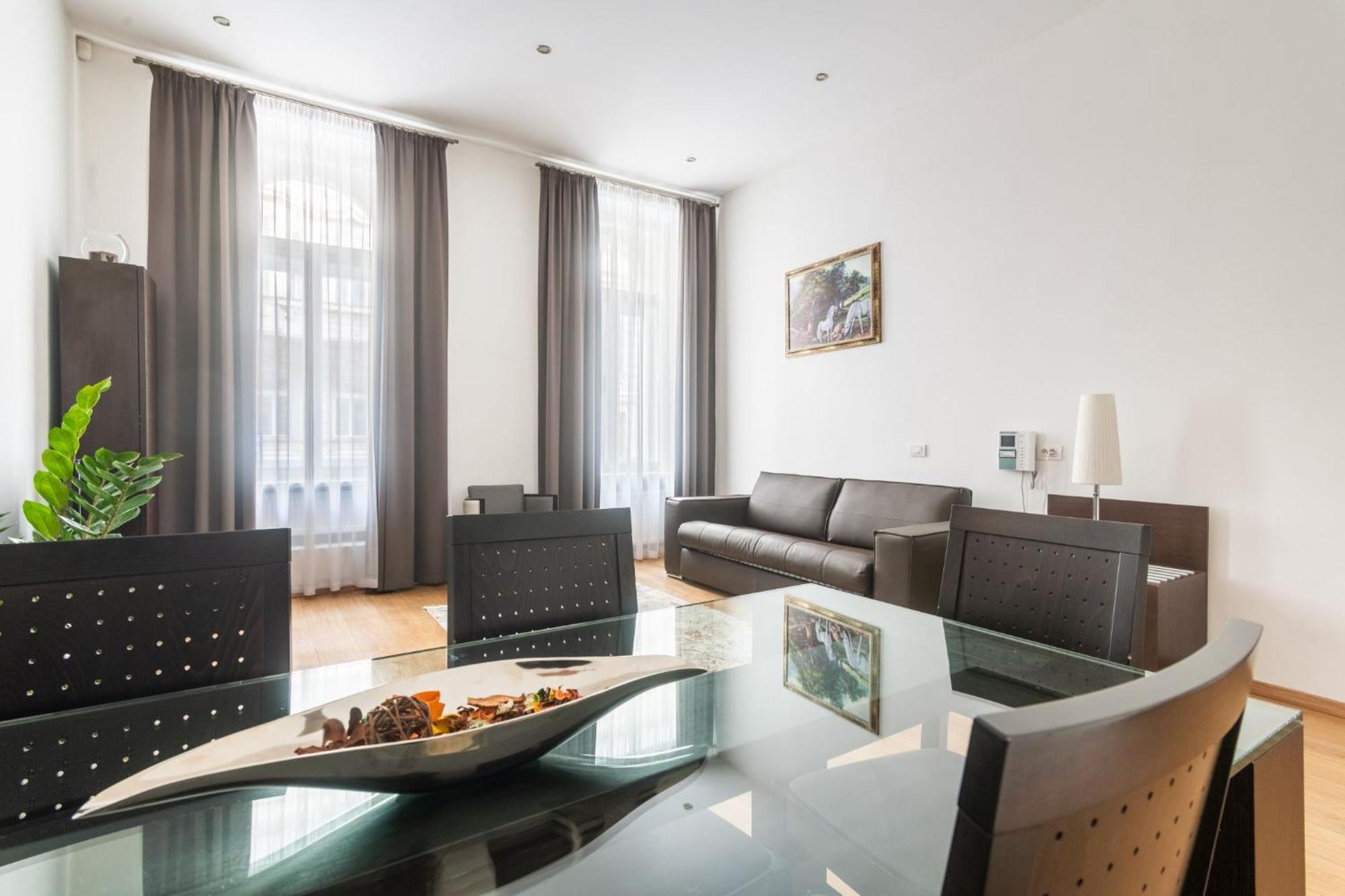Riverside Palace Daire *