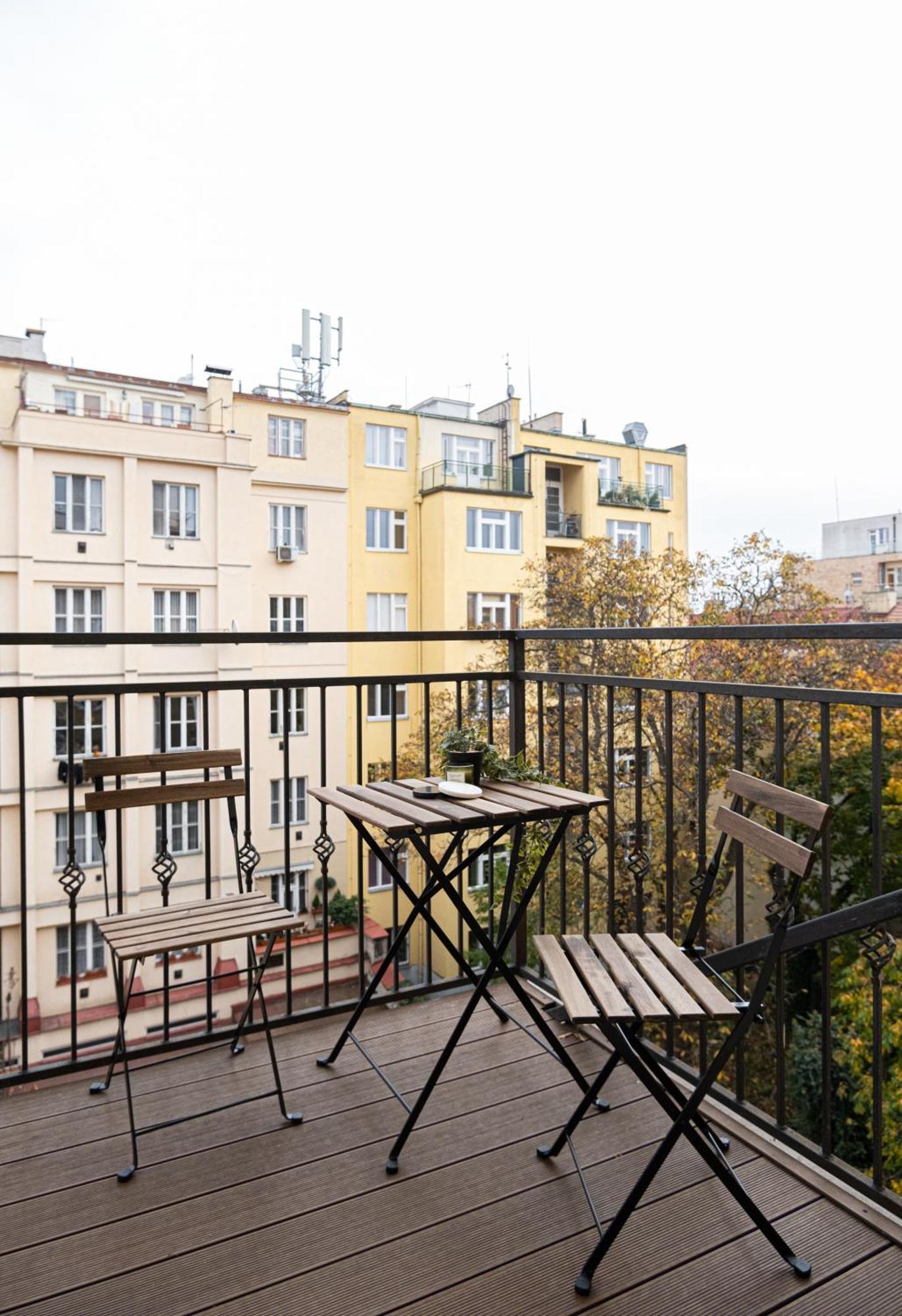 Apartment Spacious Near Castle