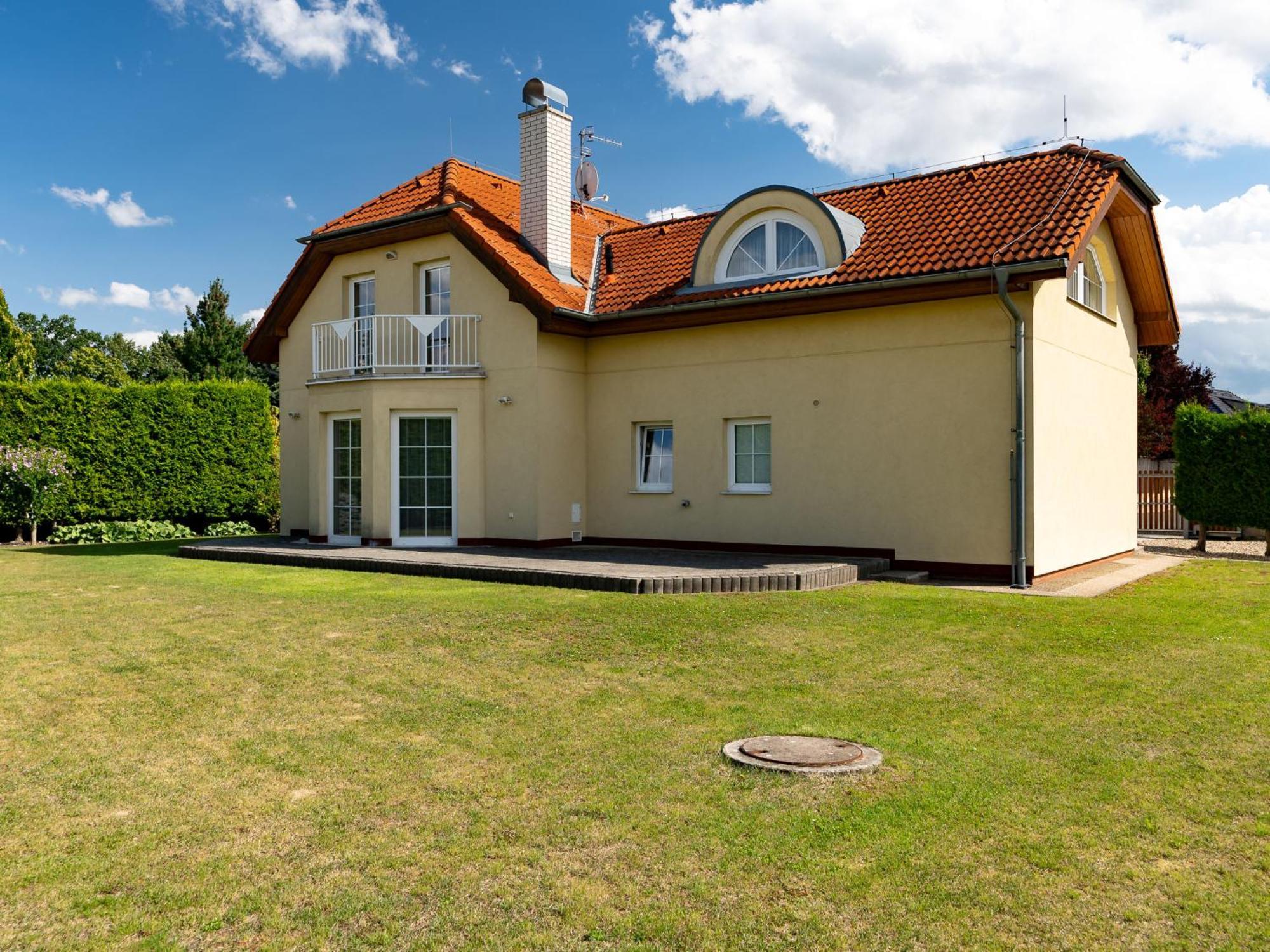 Libonovska By Interhome Villa Prag