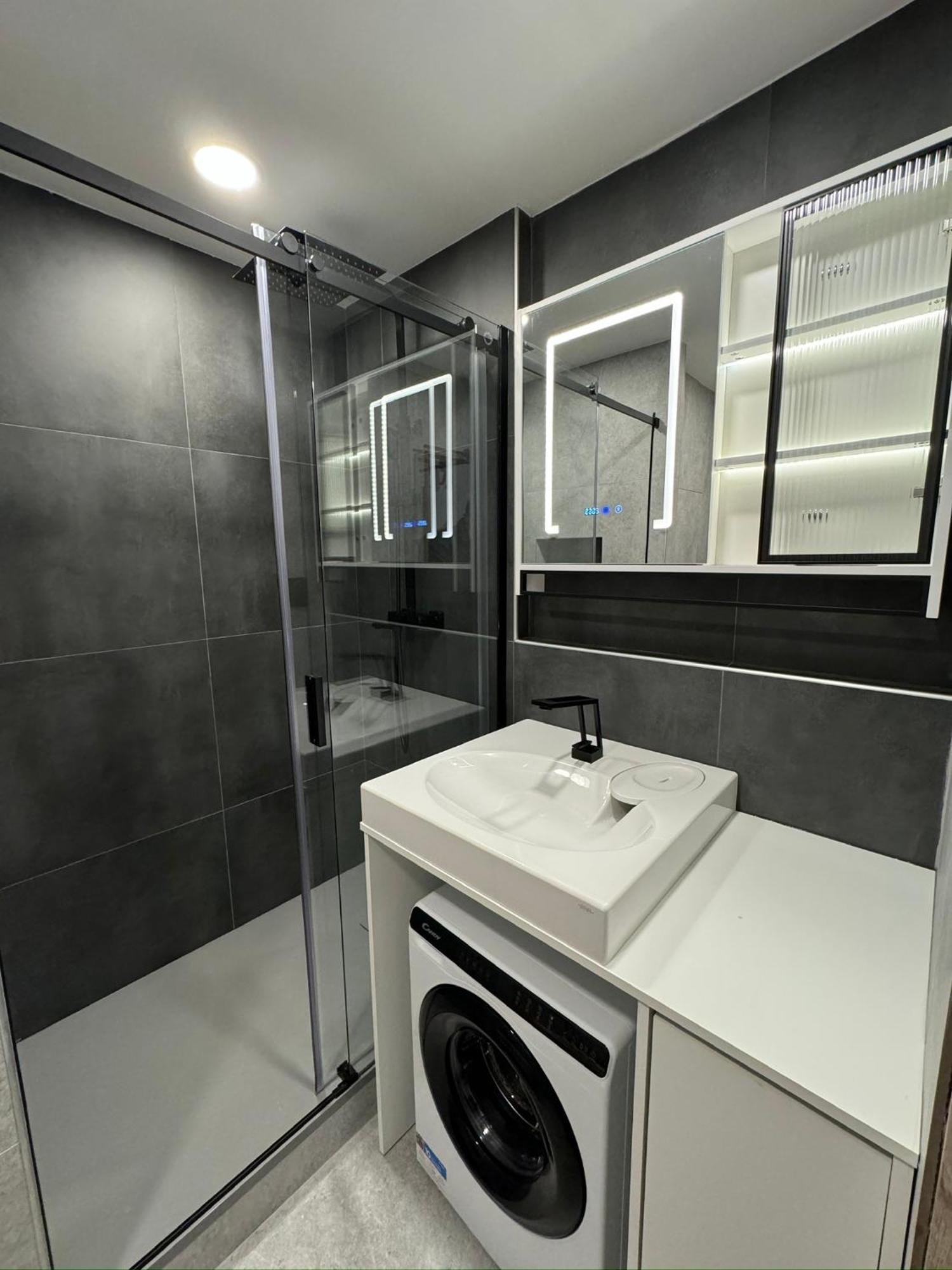 Smarty Choice Flat With Deluxe Kitchen Apartment *