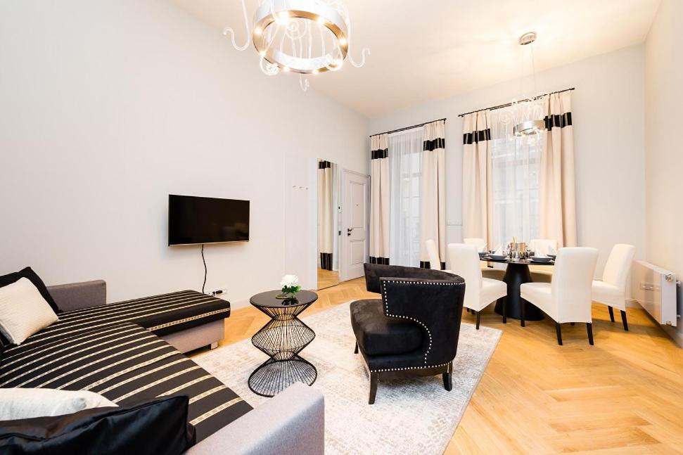 Old Royal Post Boutique & Premium 5* Prague
