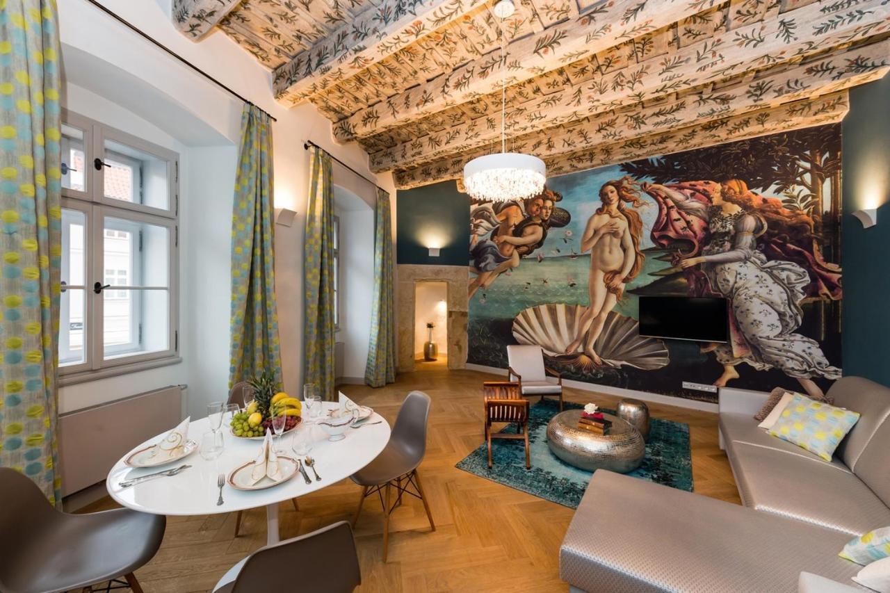Old Royal Post Boutique & Premium Prague
