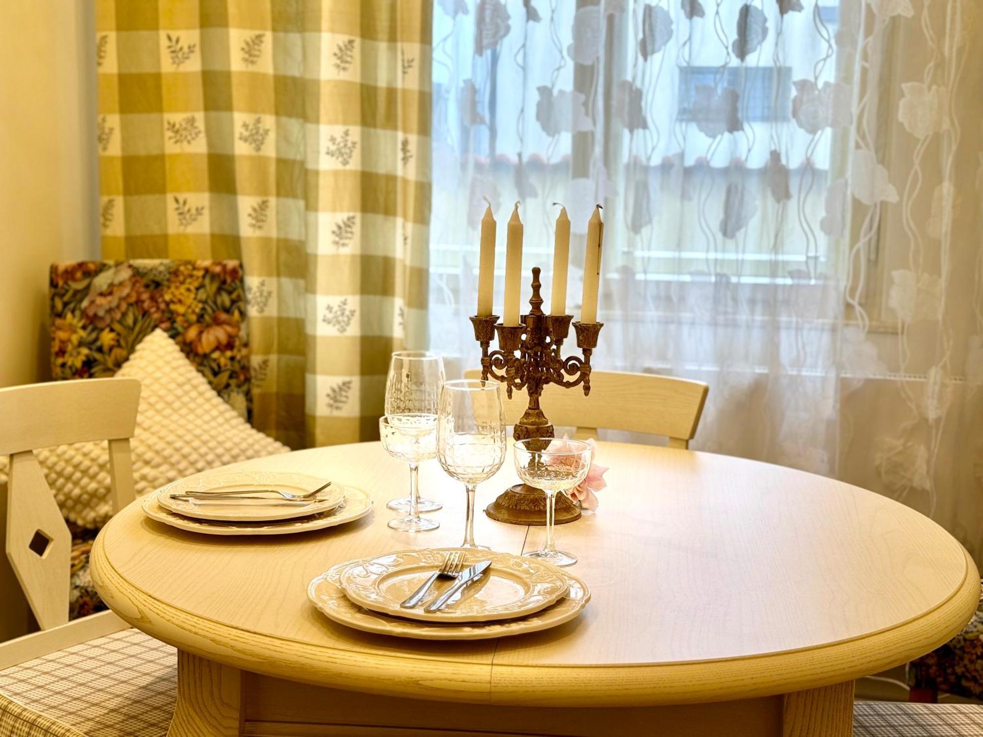 Unique Charles Bridge 2bdr Apartment. Appartement *