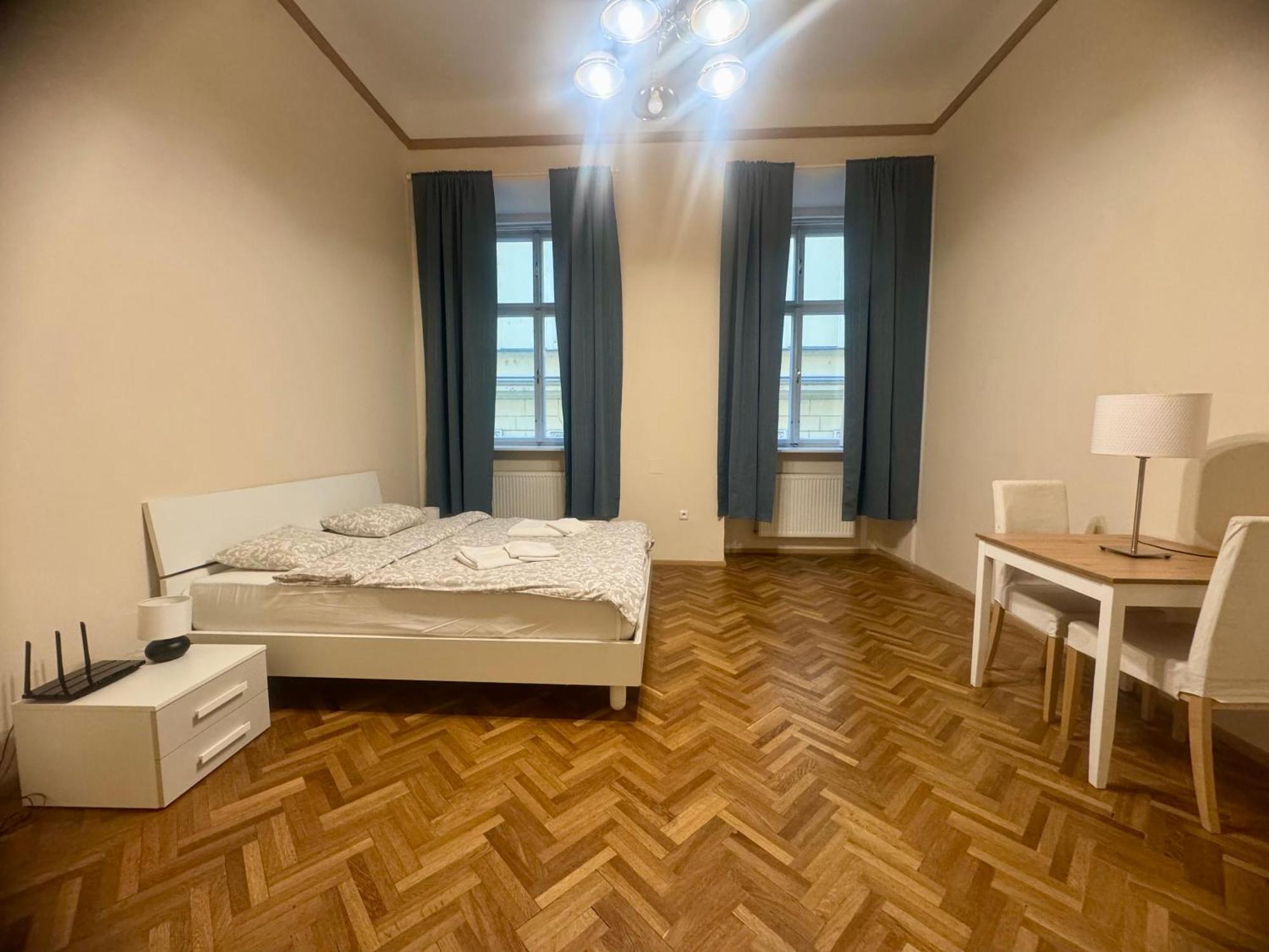 Charles Bridge Apartment *