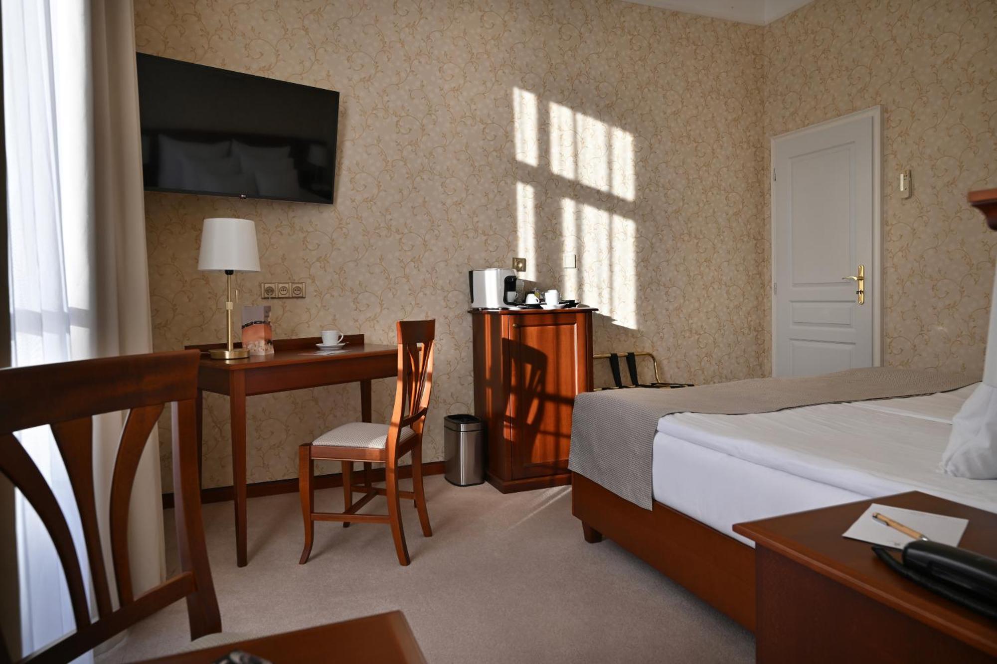 Rott Hotel 4*