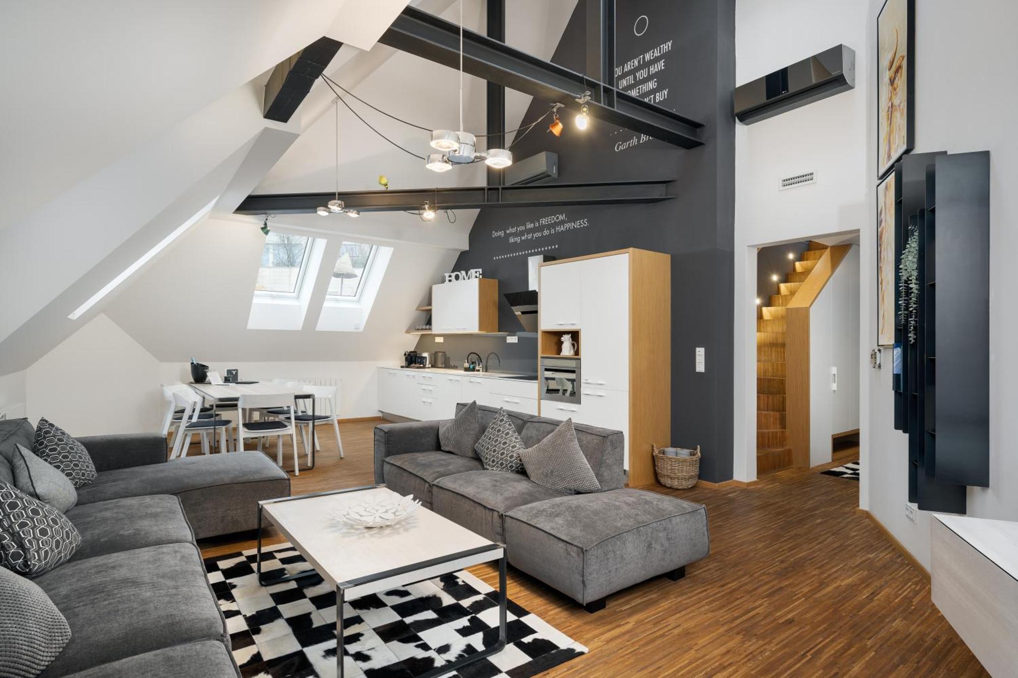 Mooo Downtown 4* Prague