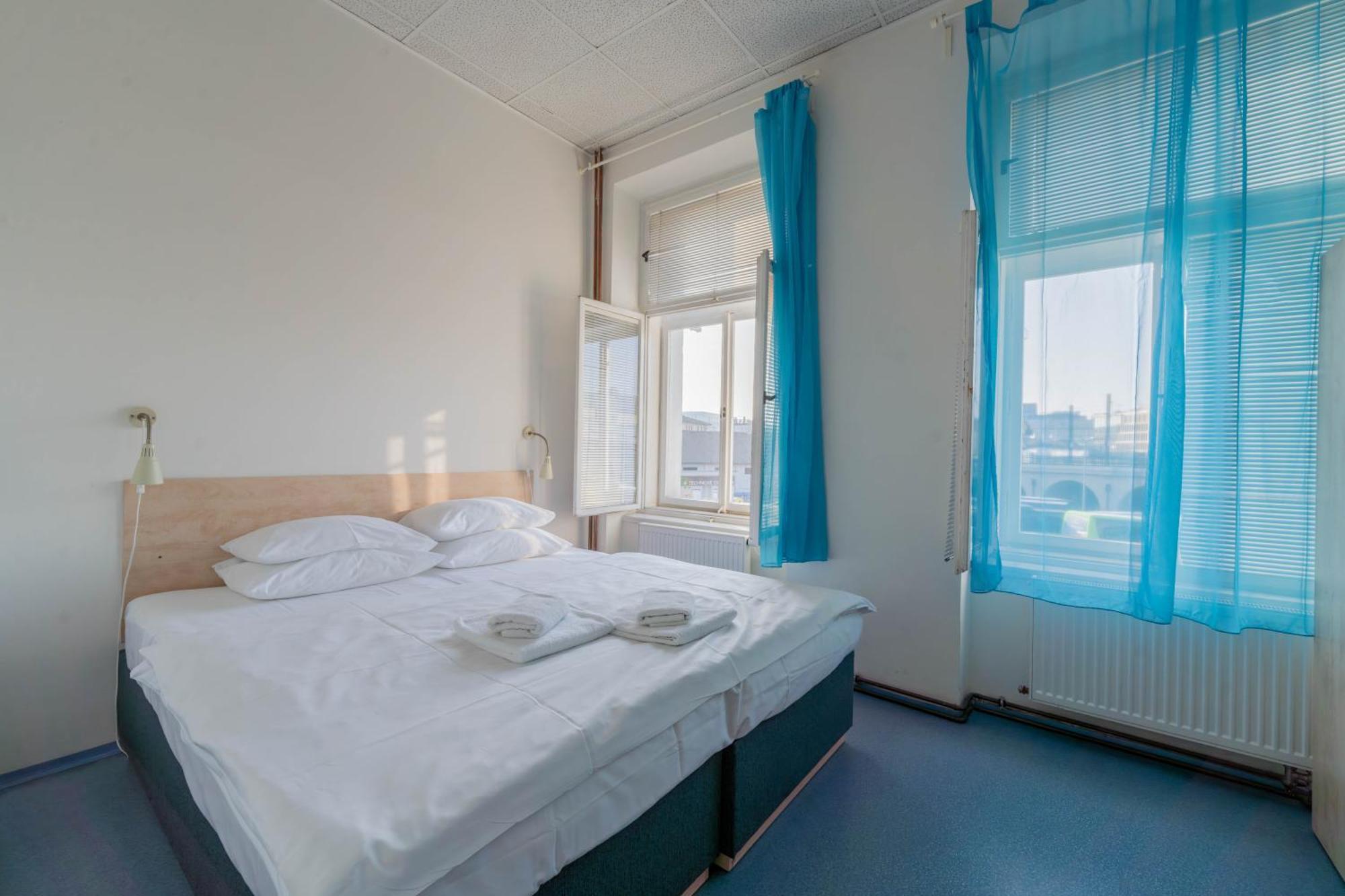 Drunken Monkey Hostel *