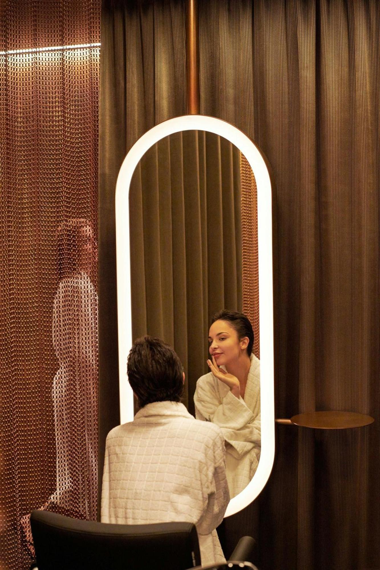 Hotel W