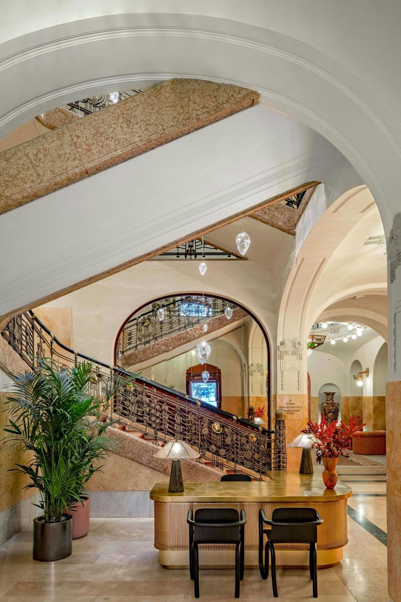 W 5* Prague