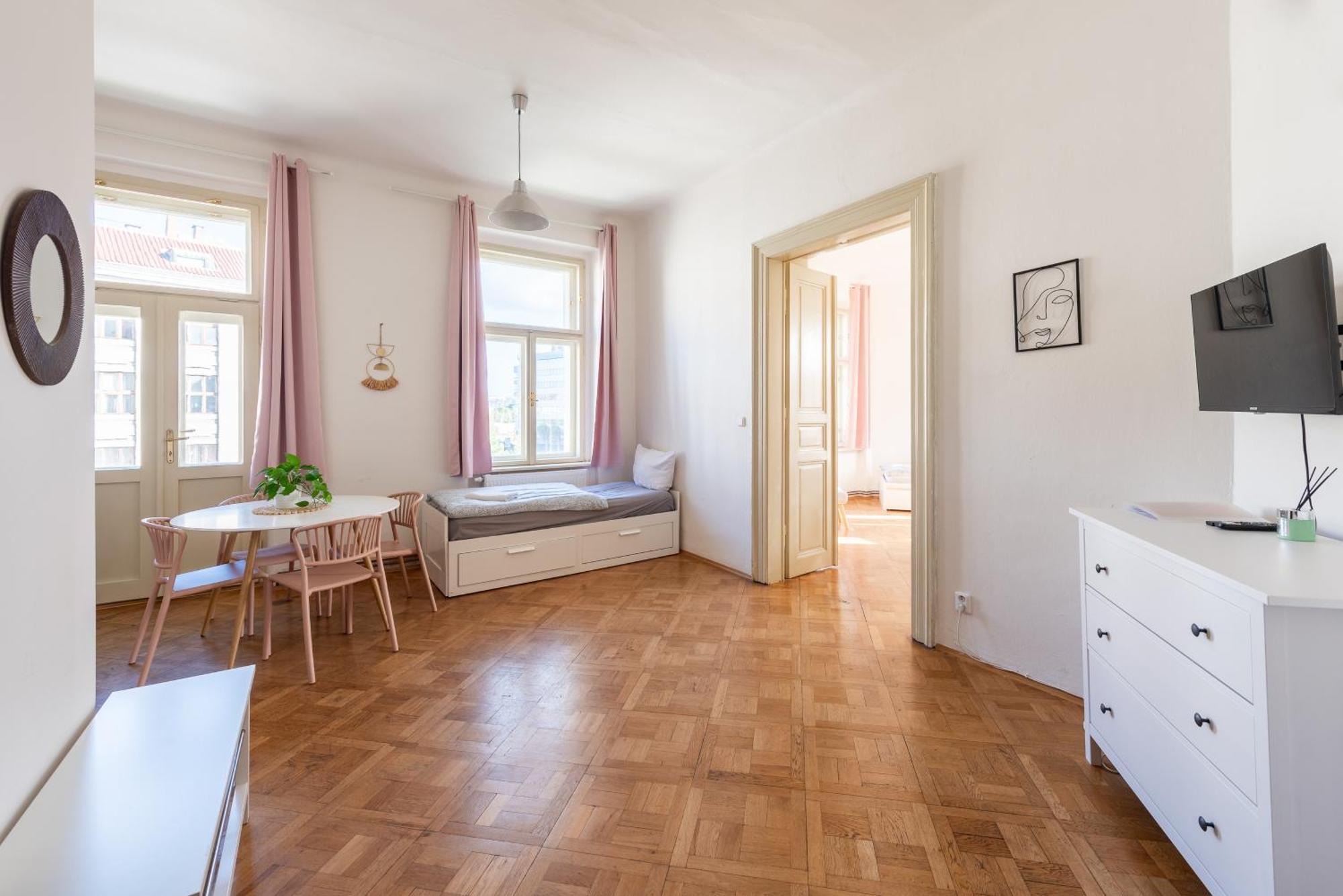 Aparthotel Tesnov