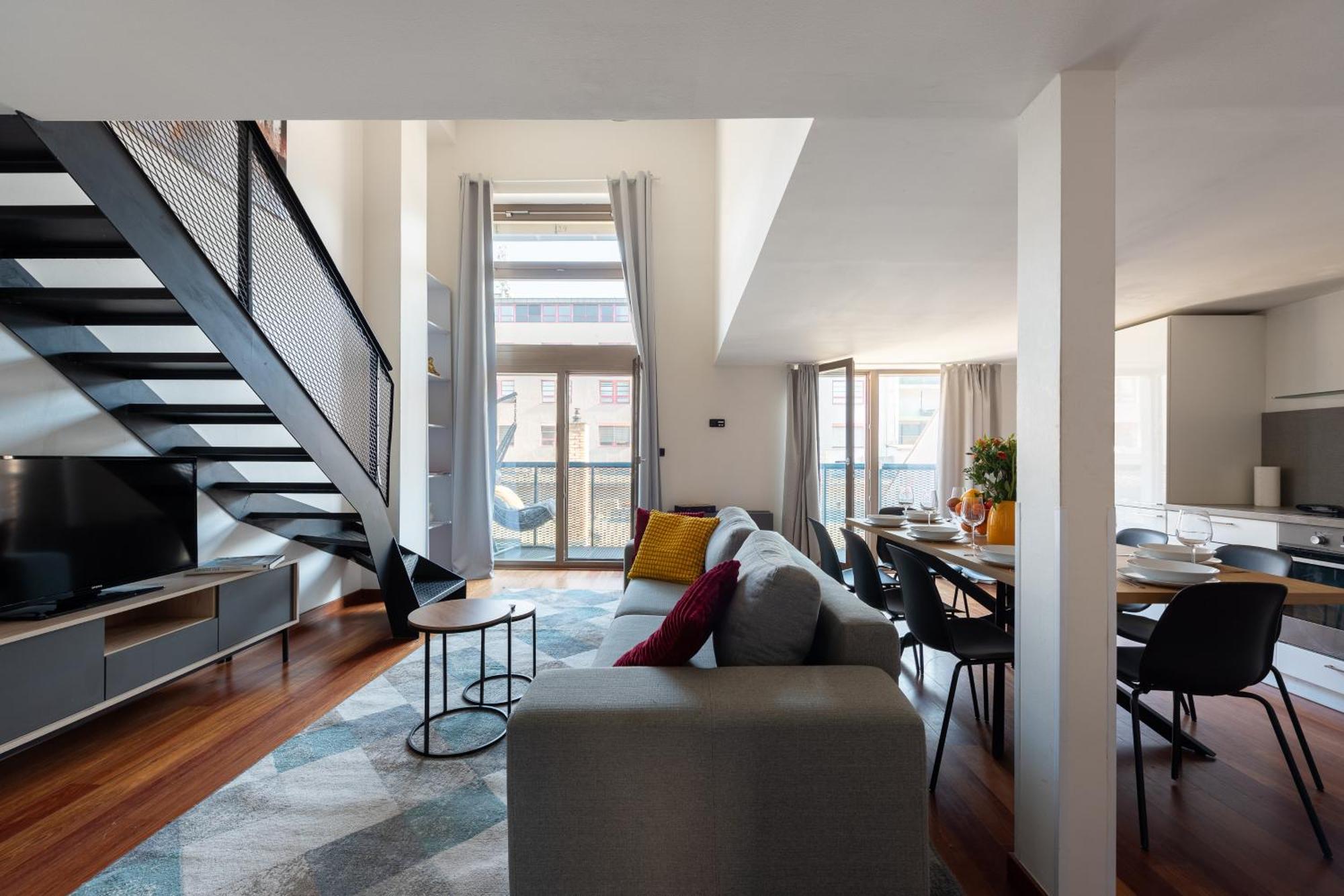 Spacious Near Karlin Square Prague