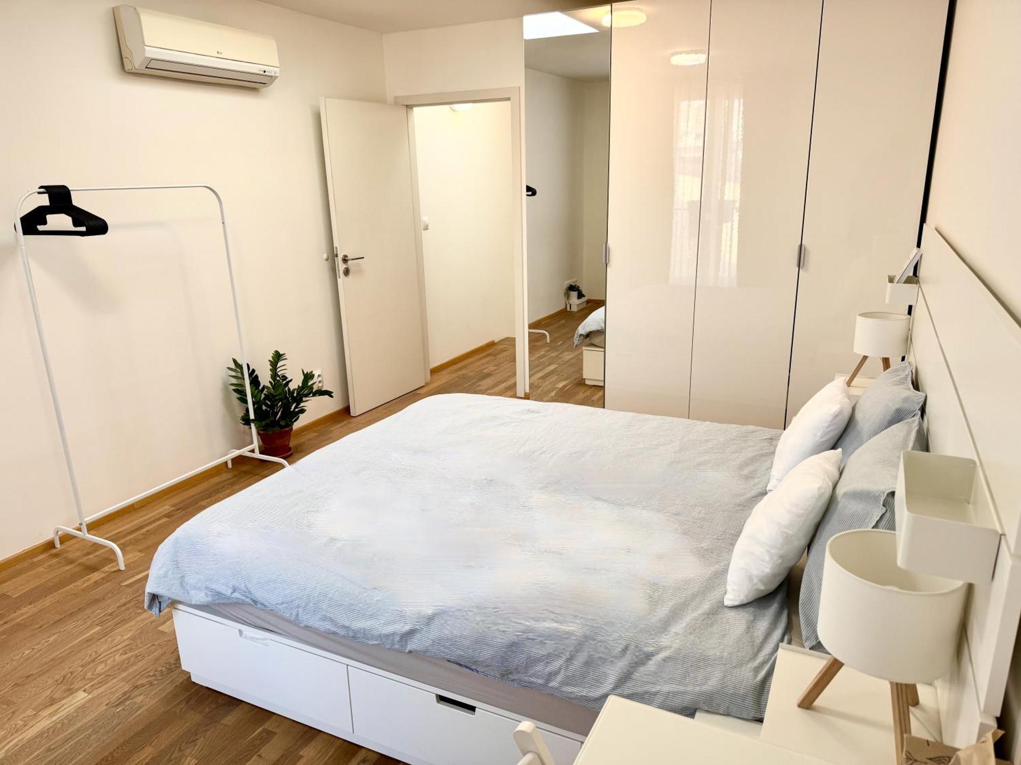 Daire Charming Duplex Loft In Center Prag