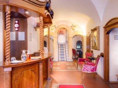 The King Charles Hotel