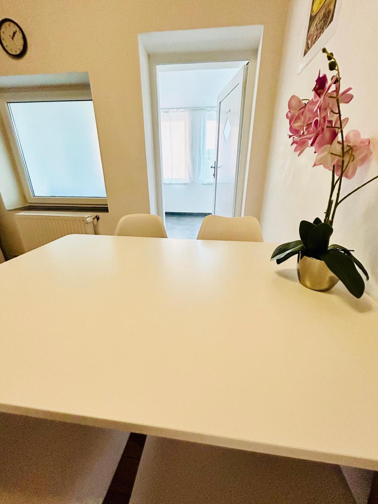 Appartement With Free Parking 5