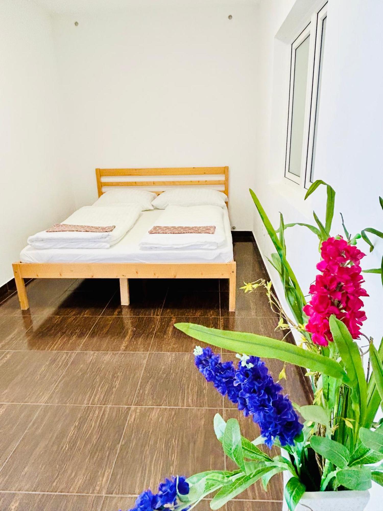 Appartement With Free Parking 5