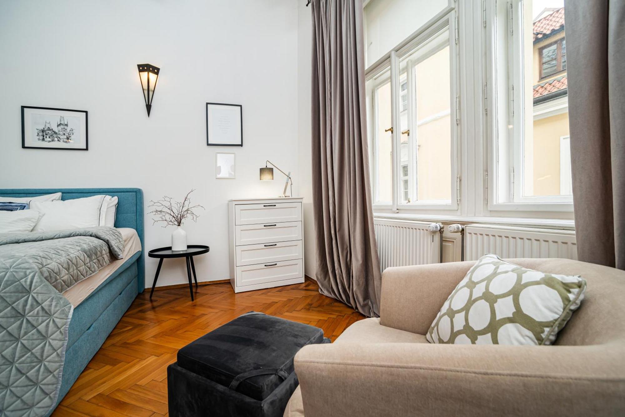 Apartment Spacious Two-bedroom In Old Town Prague