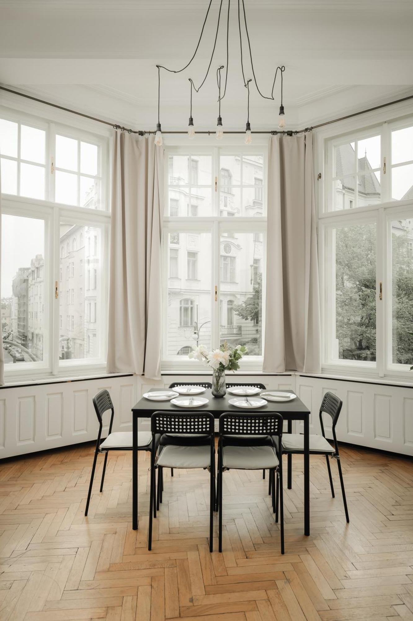 Parizska Apartment