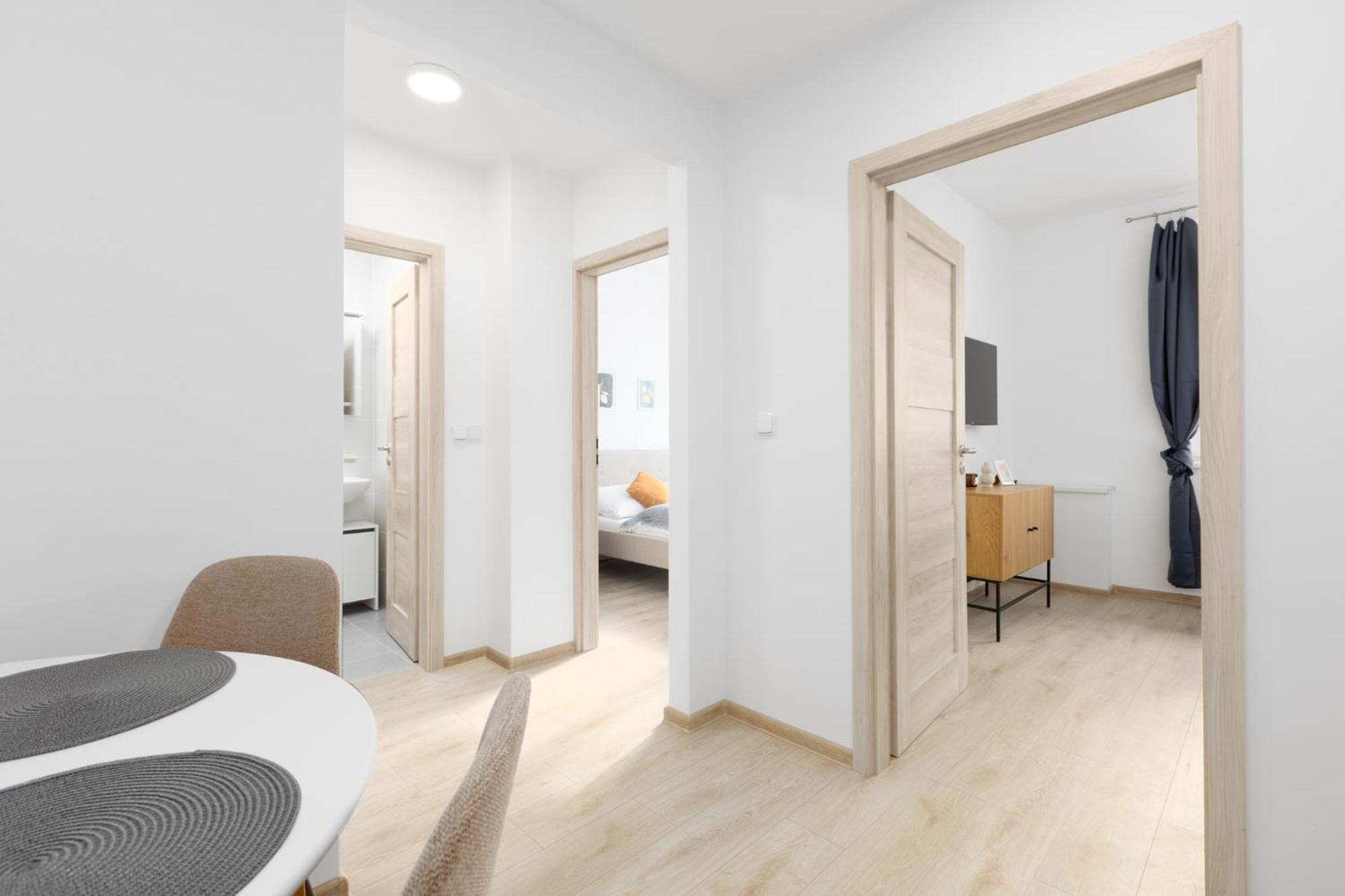 2 Bedroom With A Terrace Near The Metro * Prag