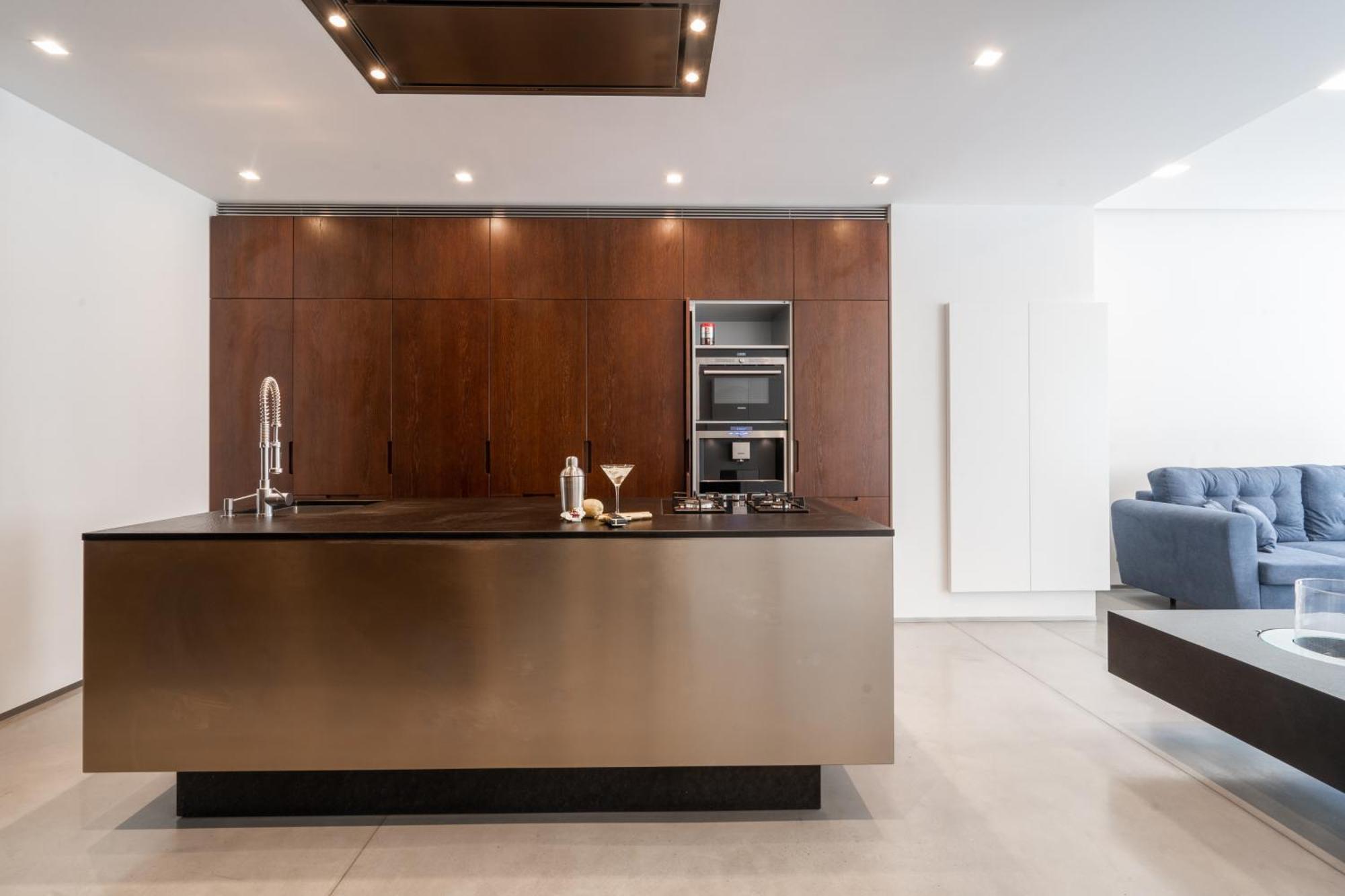 Apartment The Grand Krocinova Loft - Golden Bond Retreat