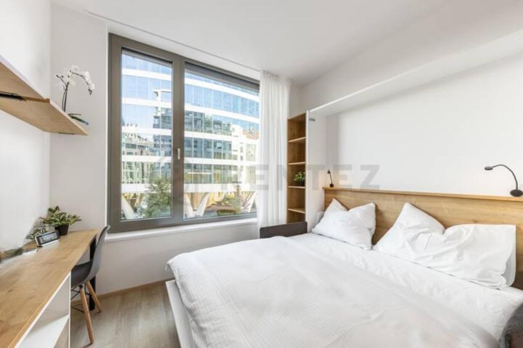 Mymozart Lux Daire *