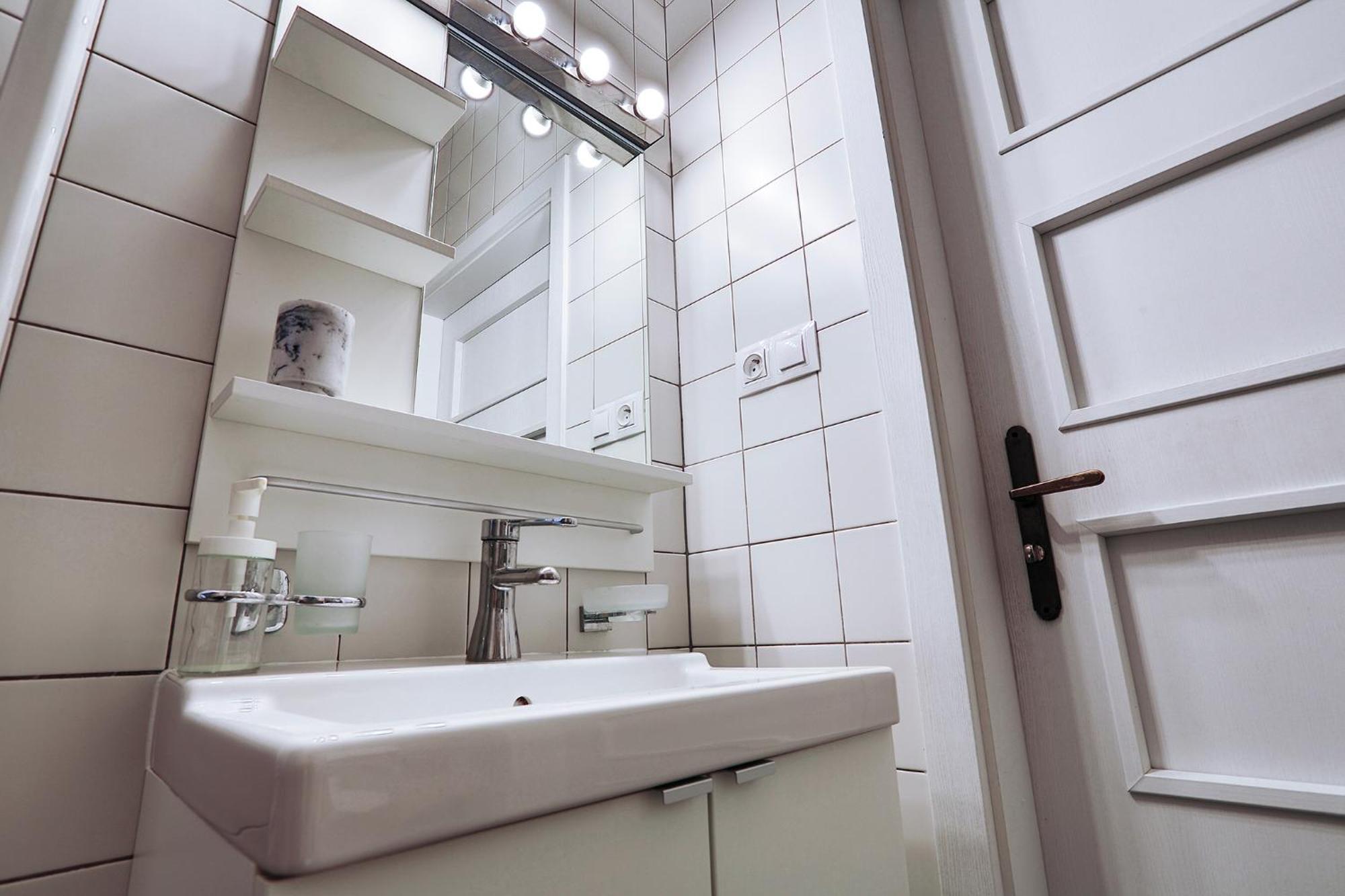 Two-bedroom Haven In The Old Town * Praga