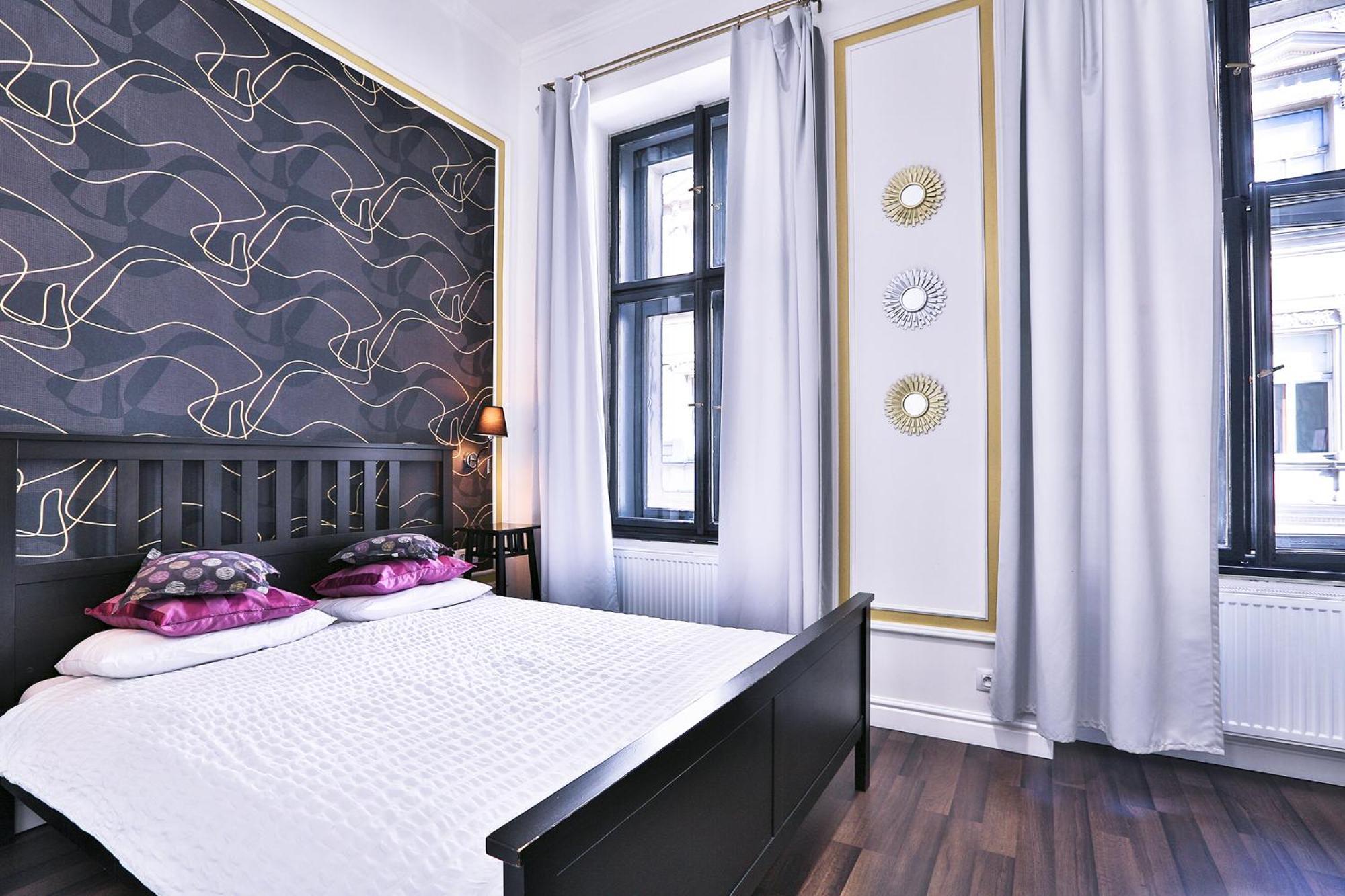Two-bedroom Haven In The Old Town Praga