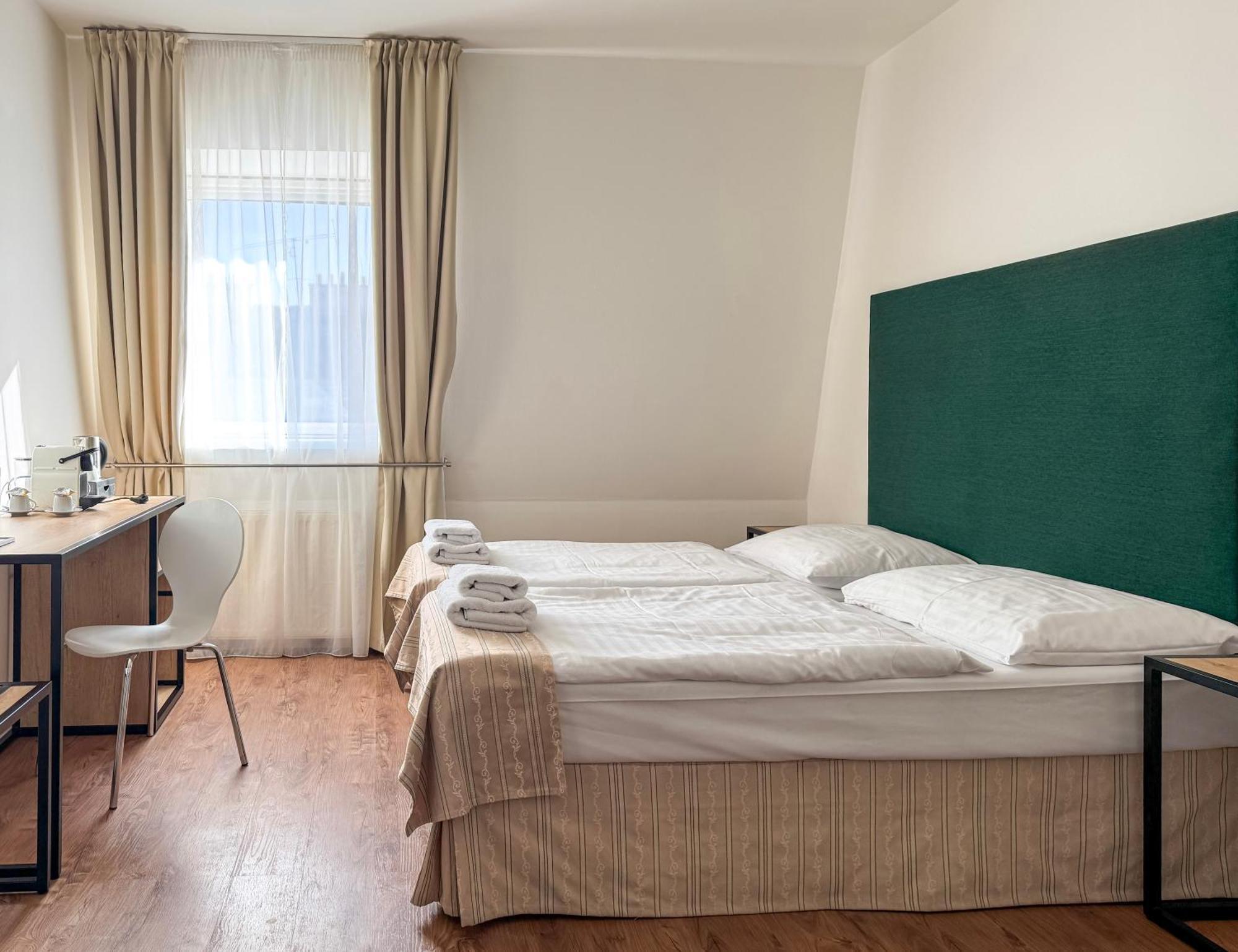 Otel Mala Strana 4*