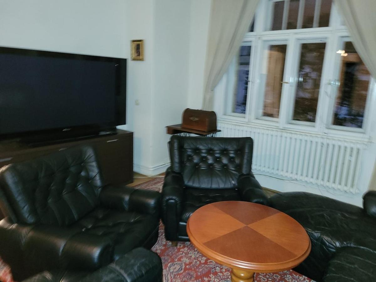 Bright 2bdr Sleeps 8 Near Center M1 *