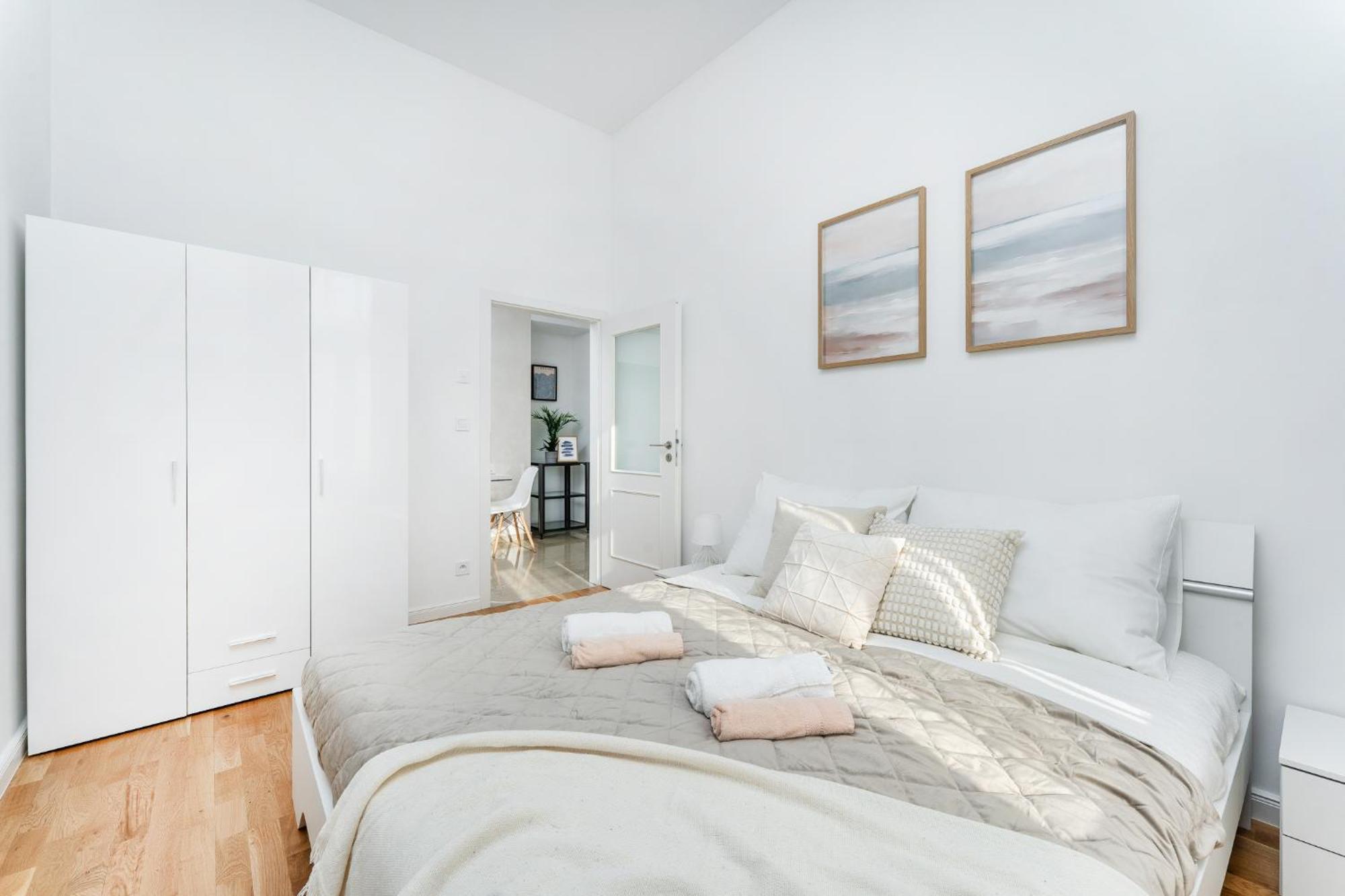 Sunny One Bedroom Flat With National Museum View * Prague