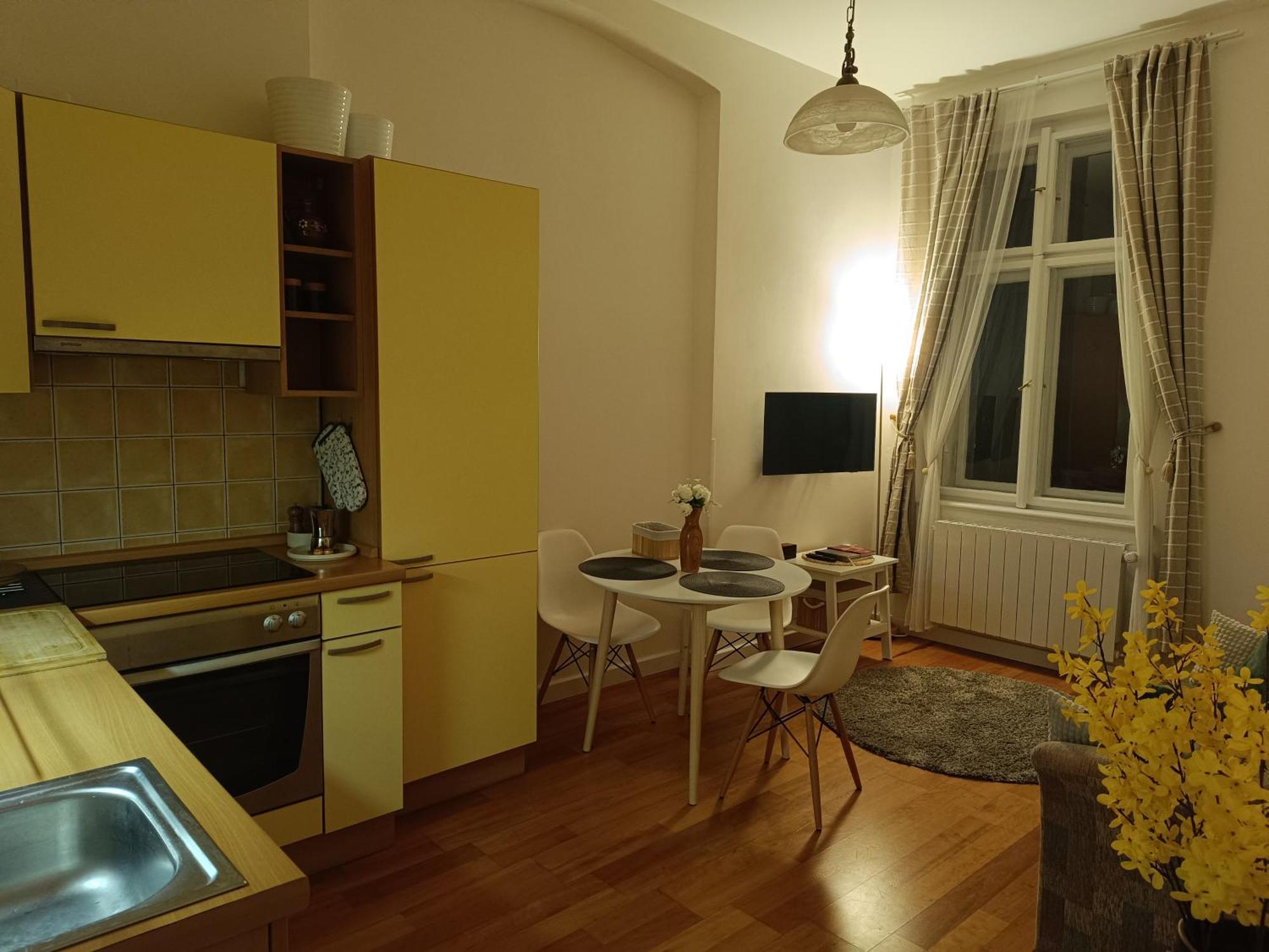 Janlouis Apartment *