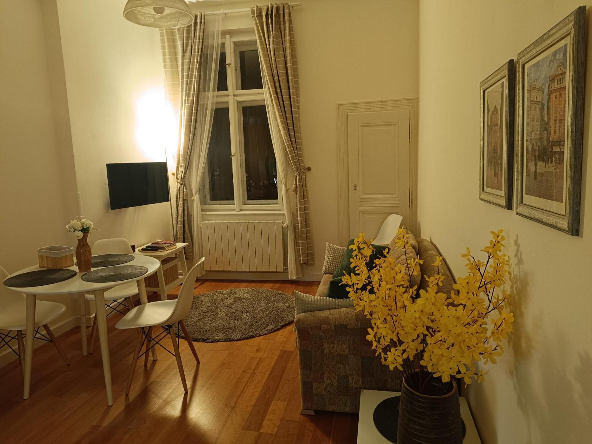 Apartment Janlouis *