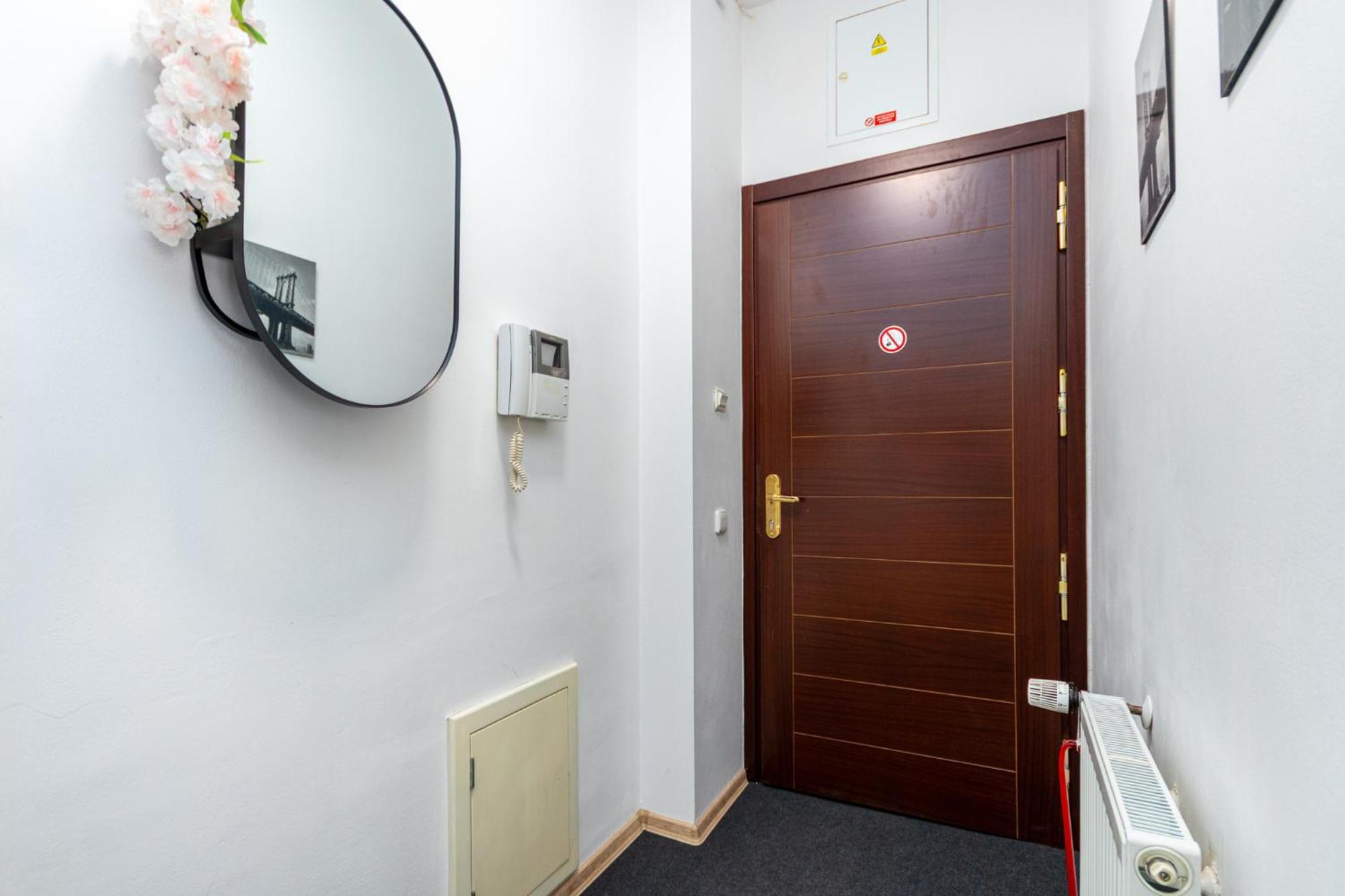 Private Retreat Close To Stations In 3 Prague