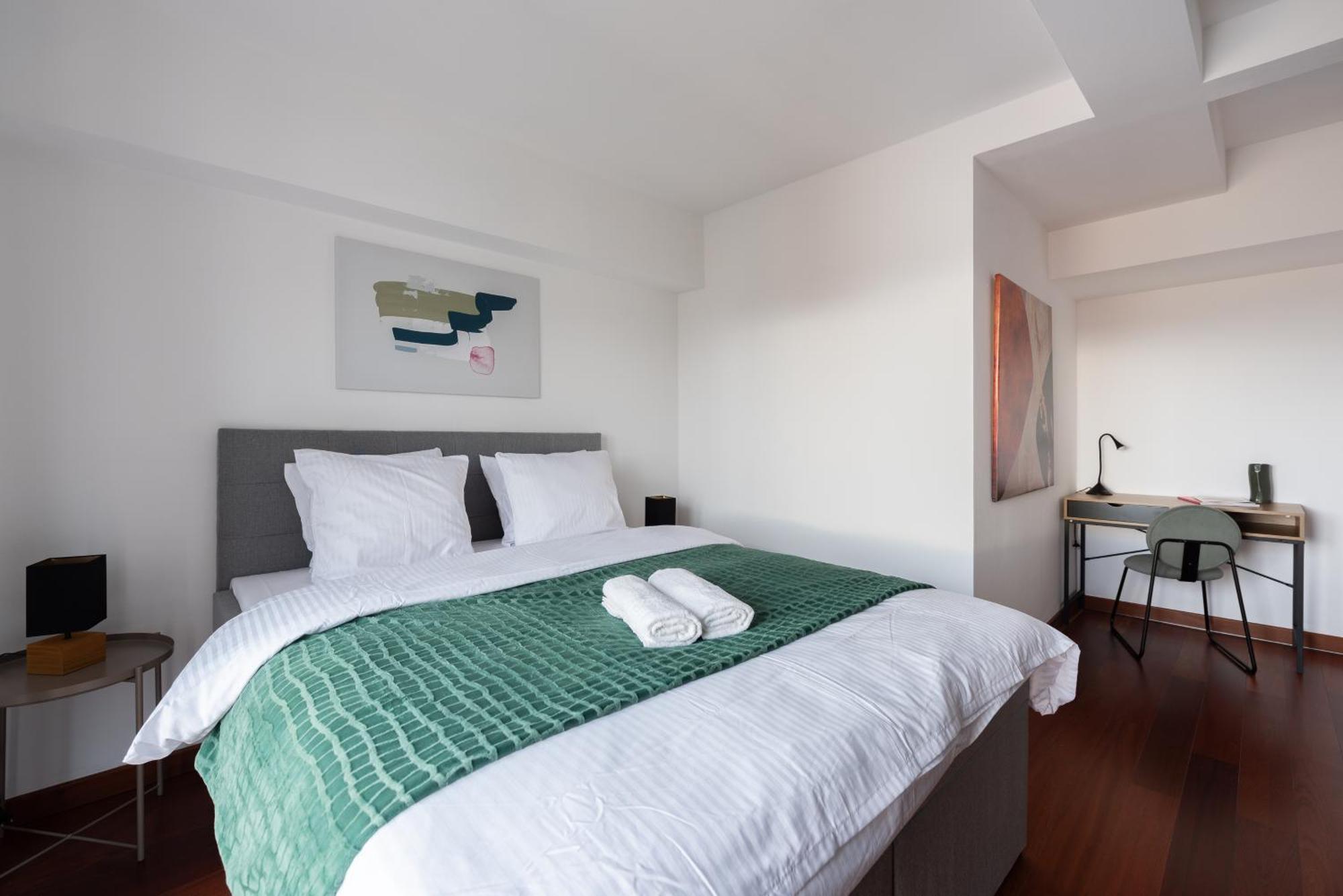 Apartment 2-level On Krizikova Near The Metro Prague