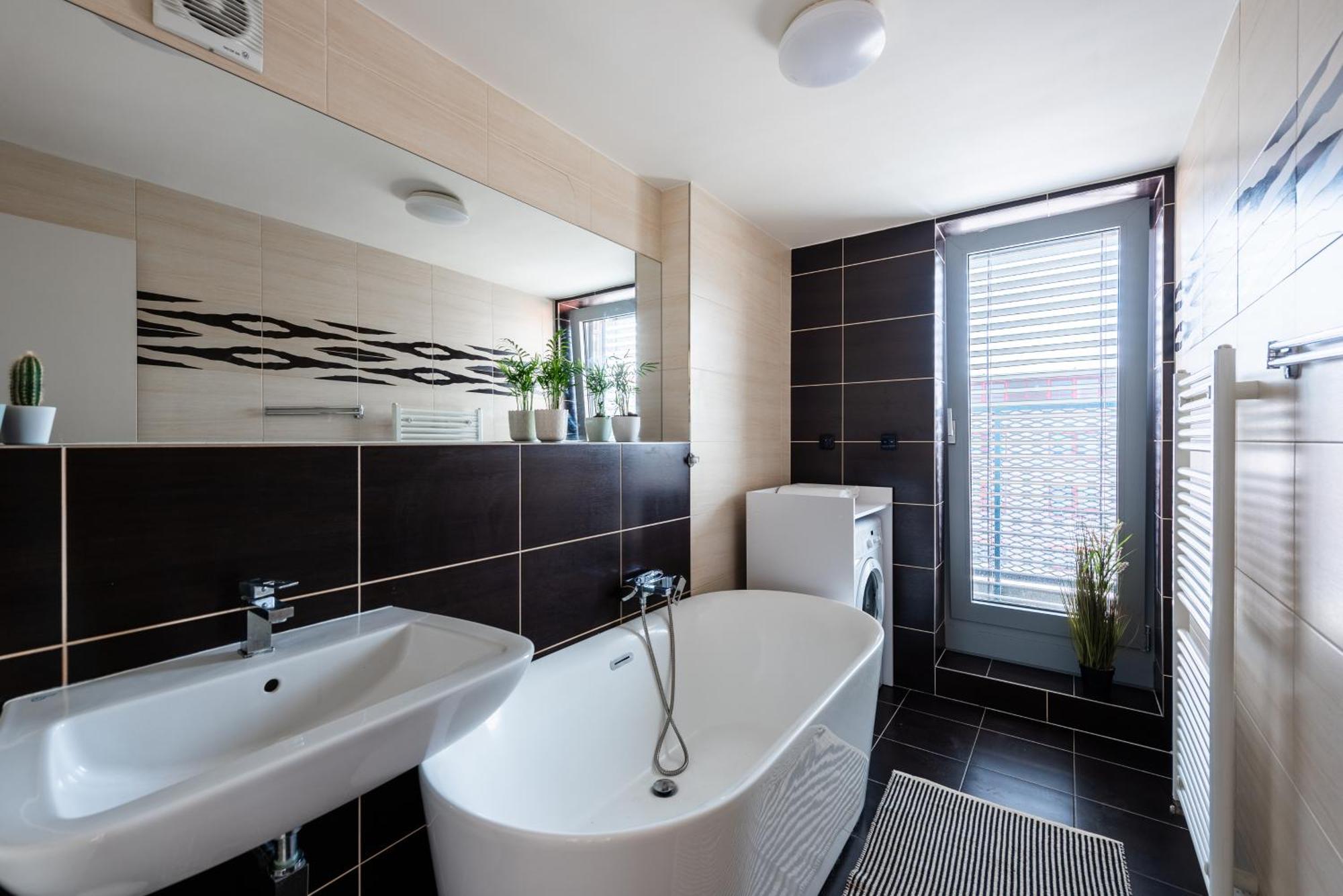 Apartment 2-level On Krizikova Near The Metro Prague