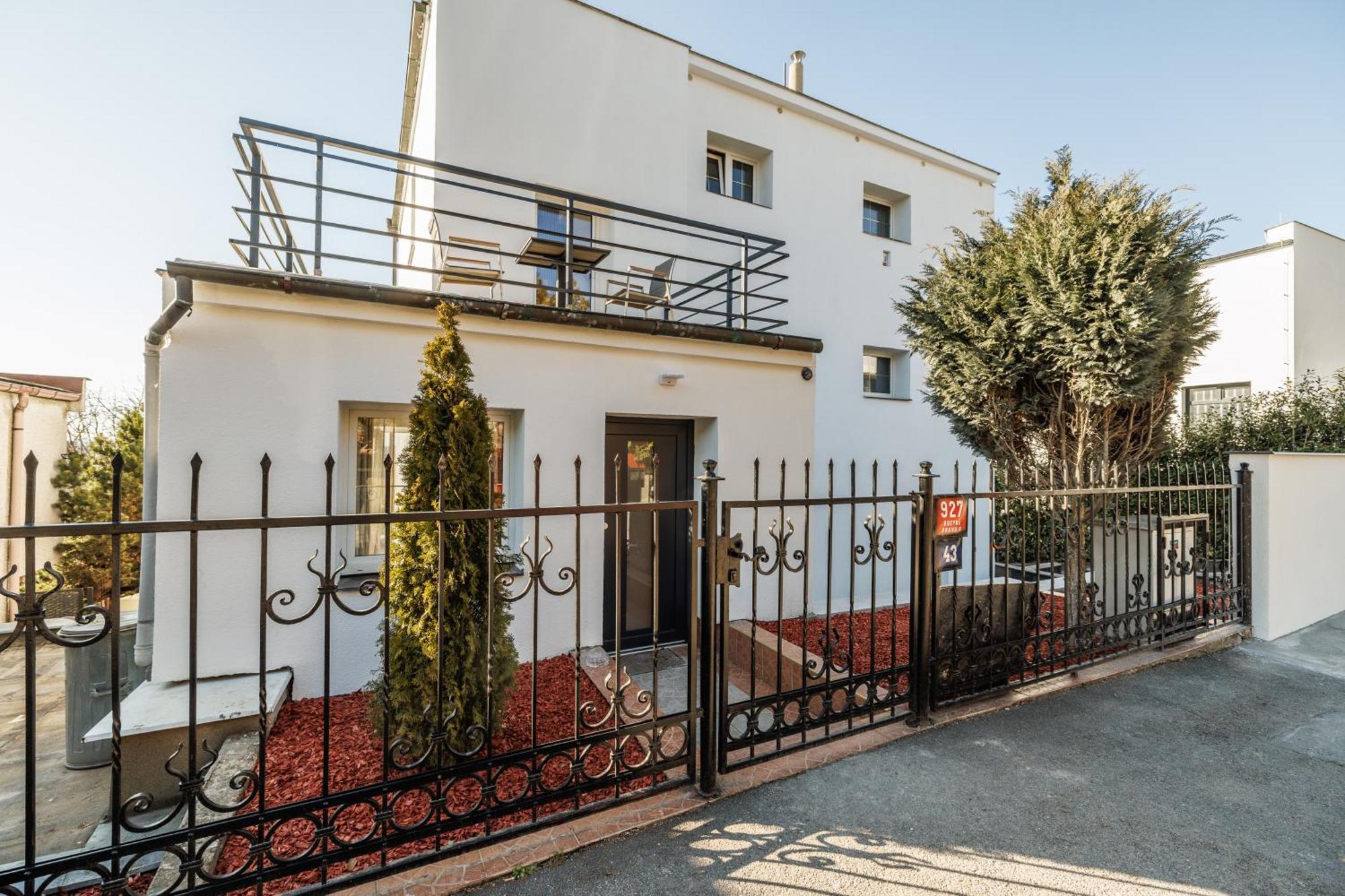 Appartement Airport Luxury & *