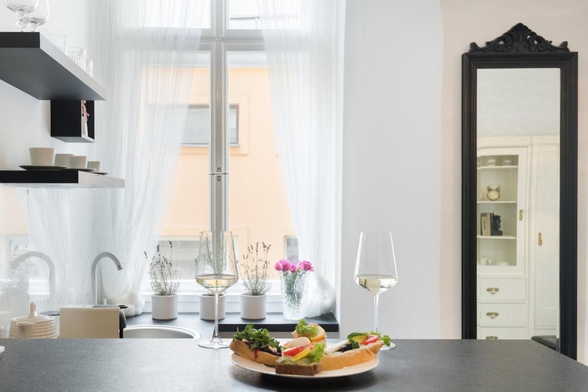 Apartamento Wenceslas Square / Main Station - New Studio***** Praga