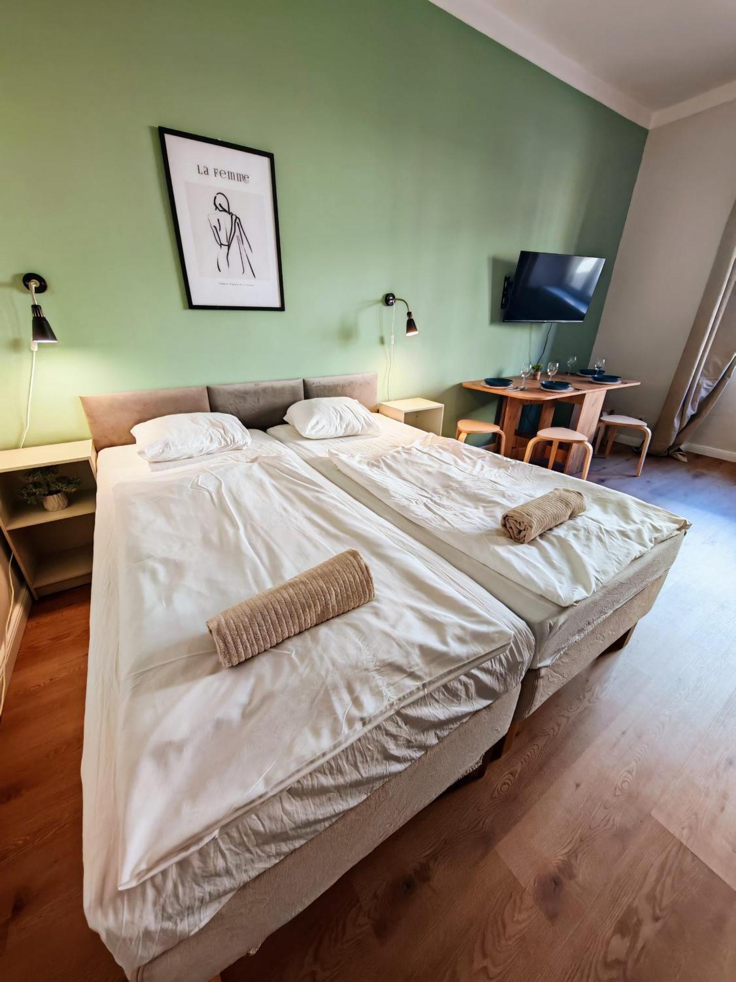 Flat In Zizkov -102-