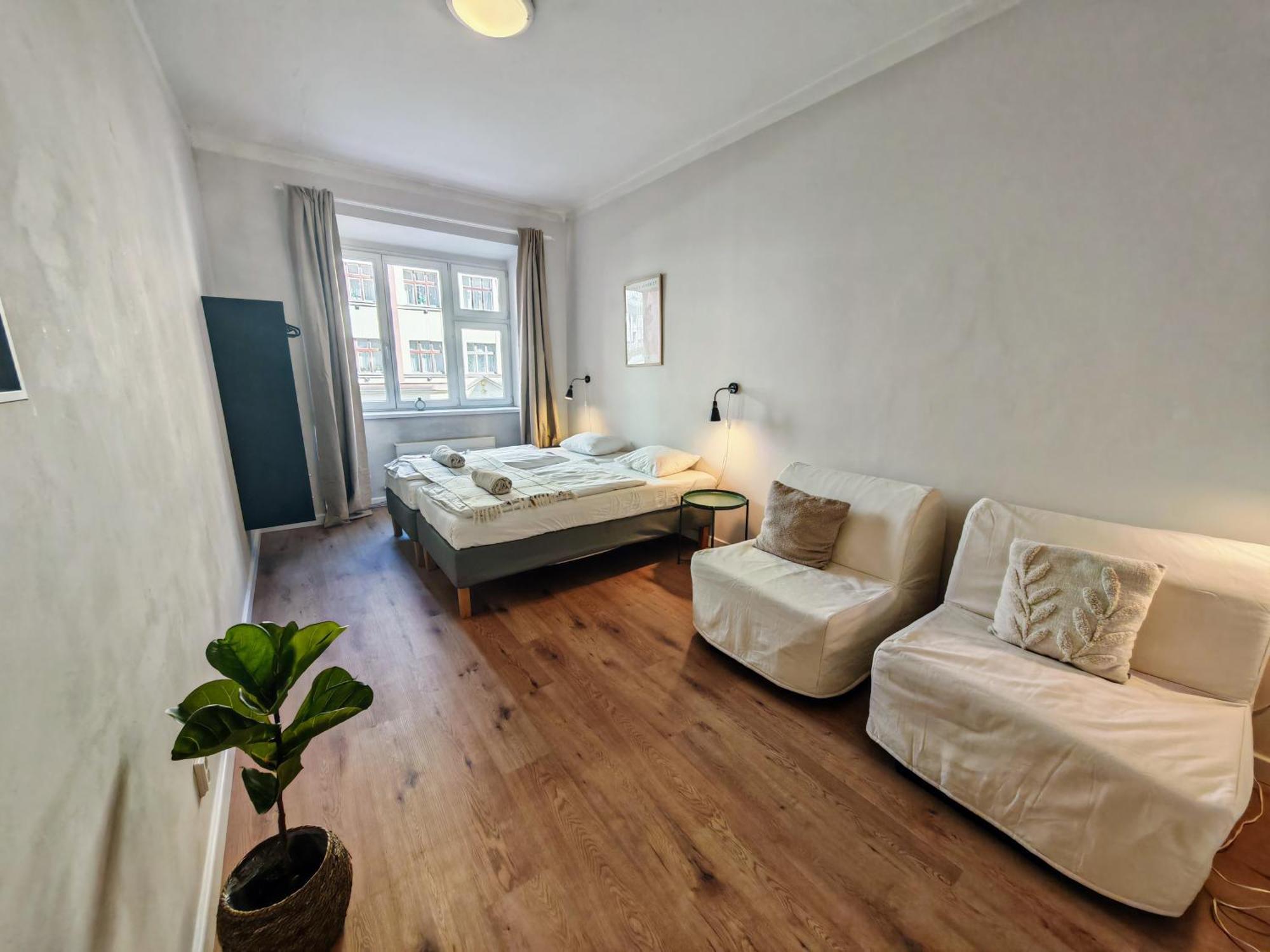 Flat In Zizkov -102- *
