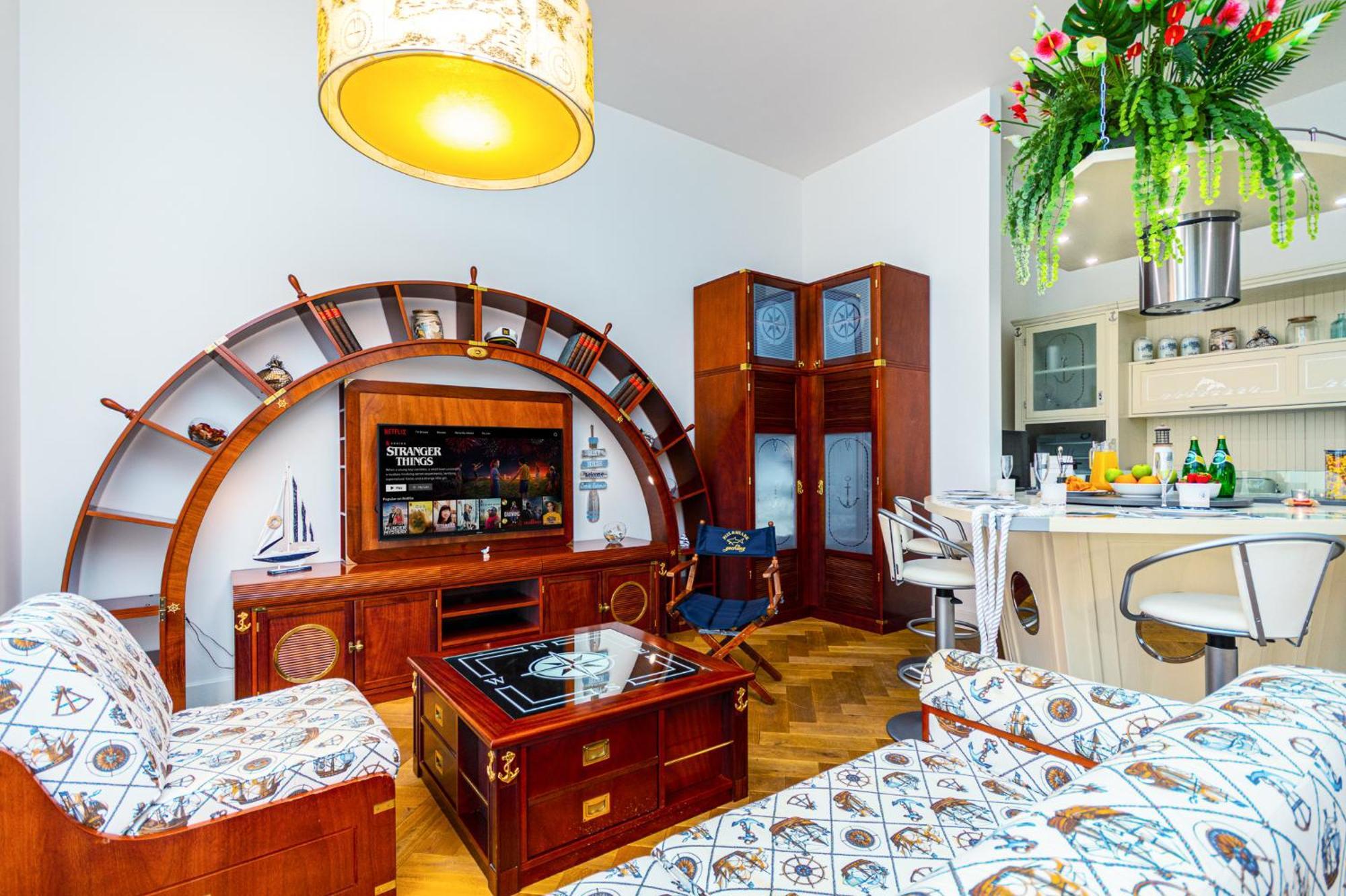 Apartment Luxury Yacht-style Old Town
