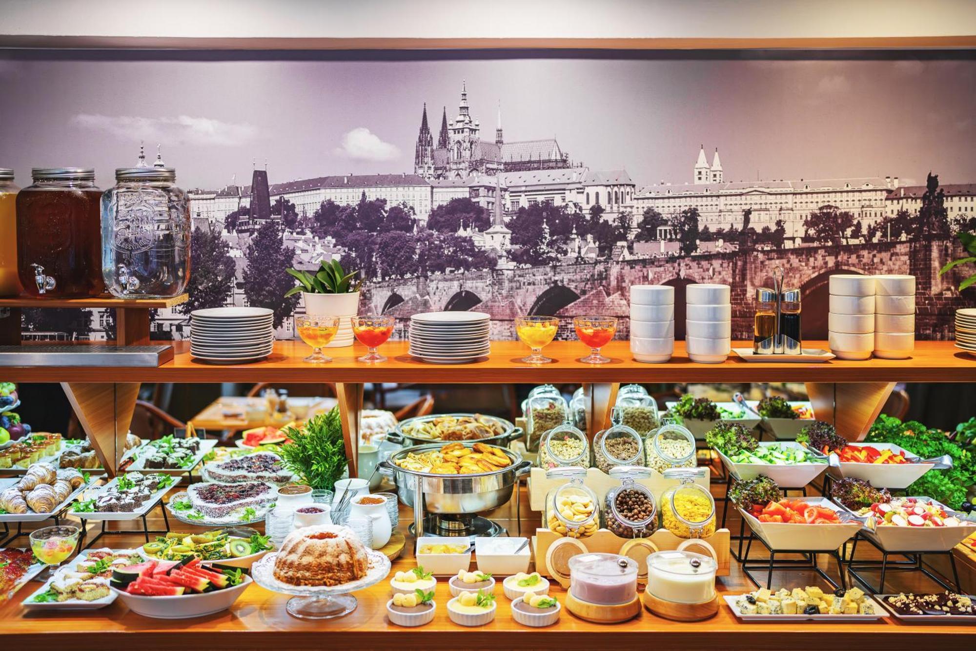 Hotel Charles 3*