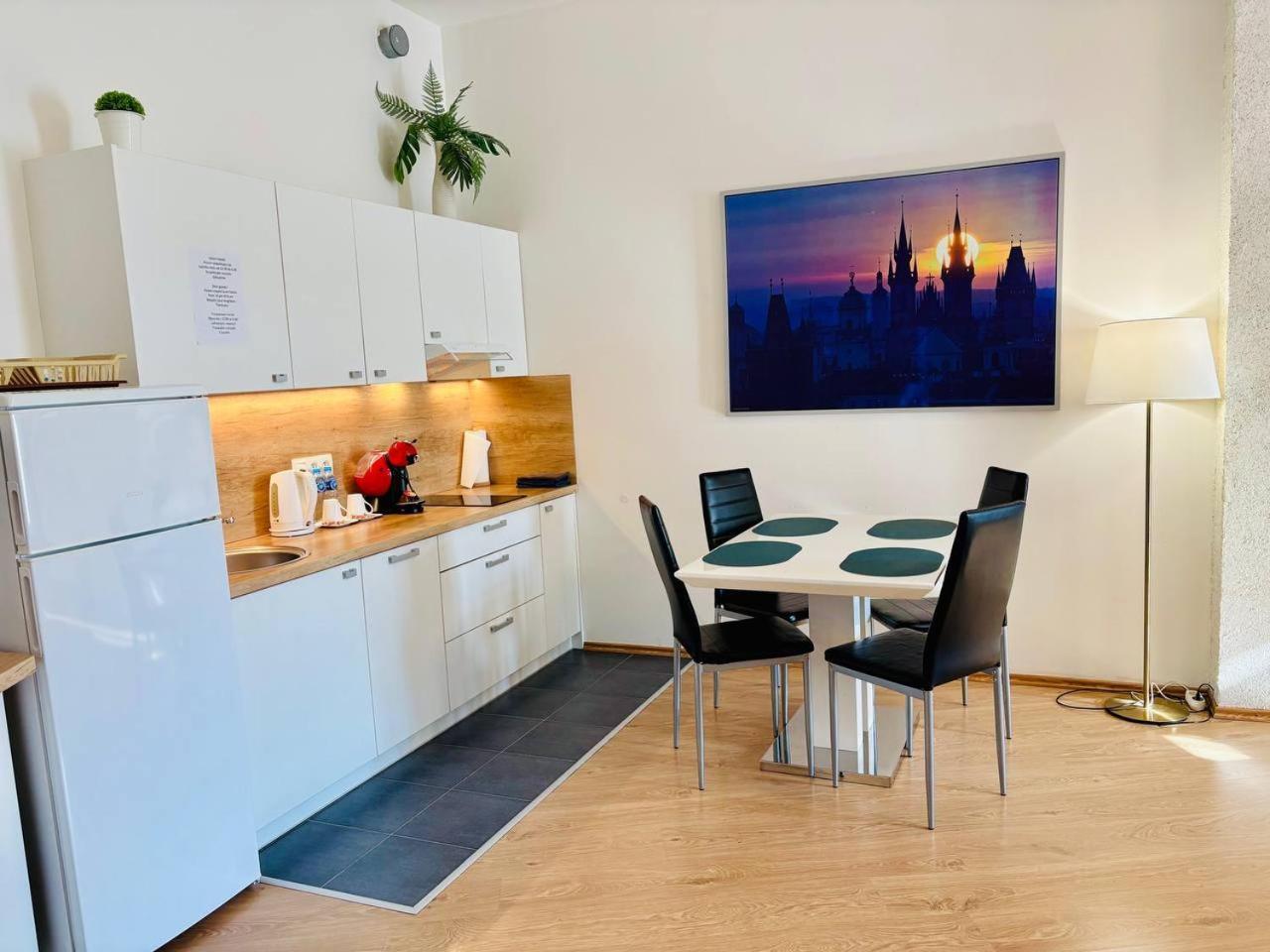 Apartment Maria - Free Parking Prague