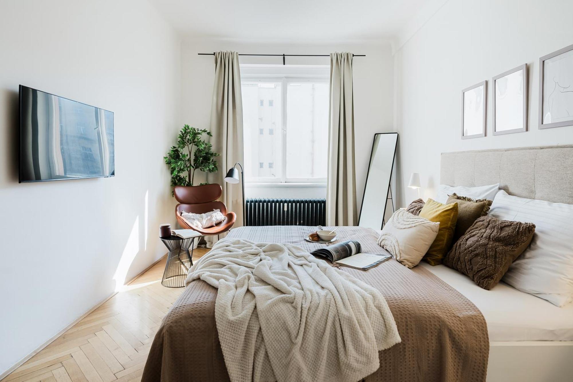 Days - 1bdr - Workspace - Netflix - New Town * Prague