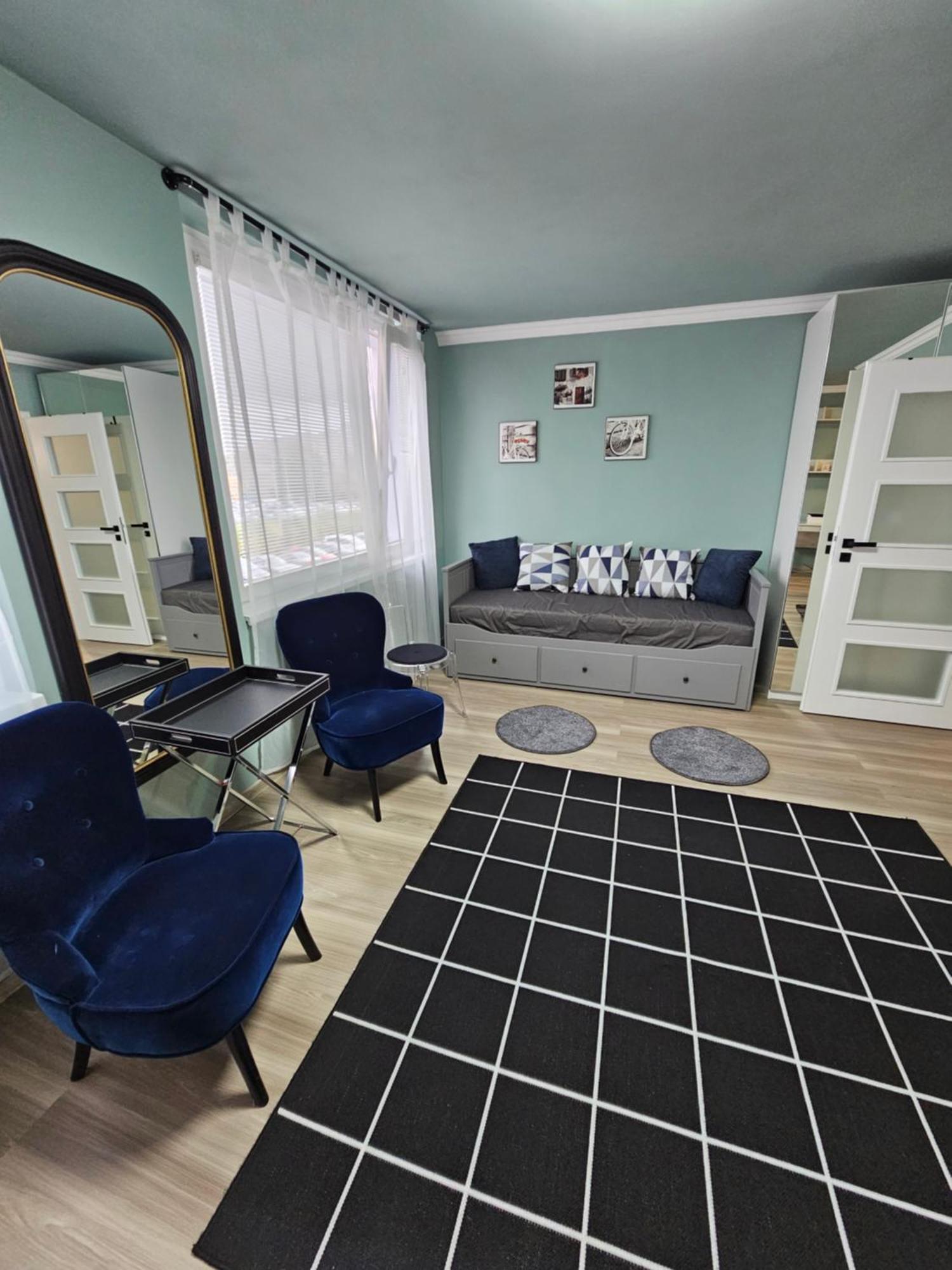 Westfield Apartment