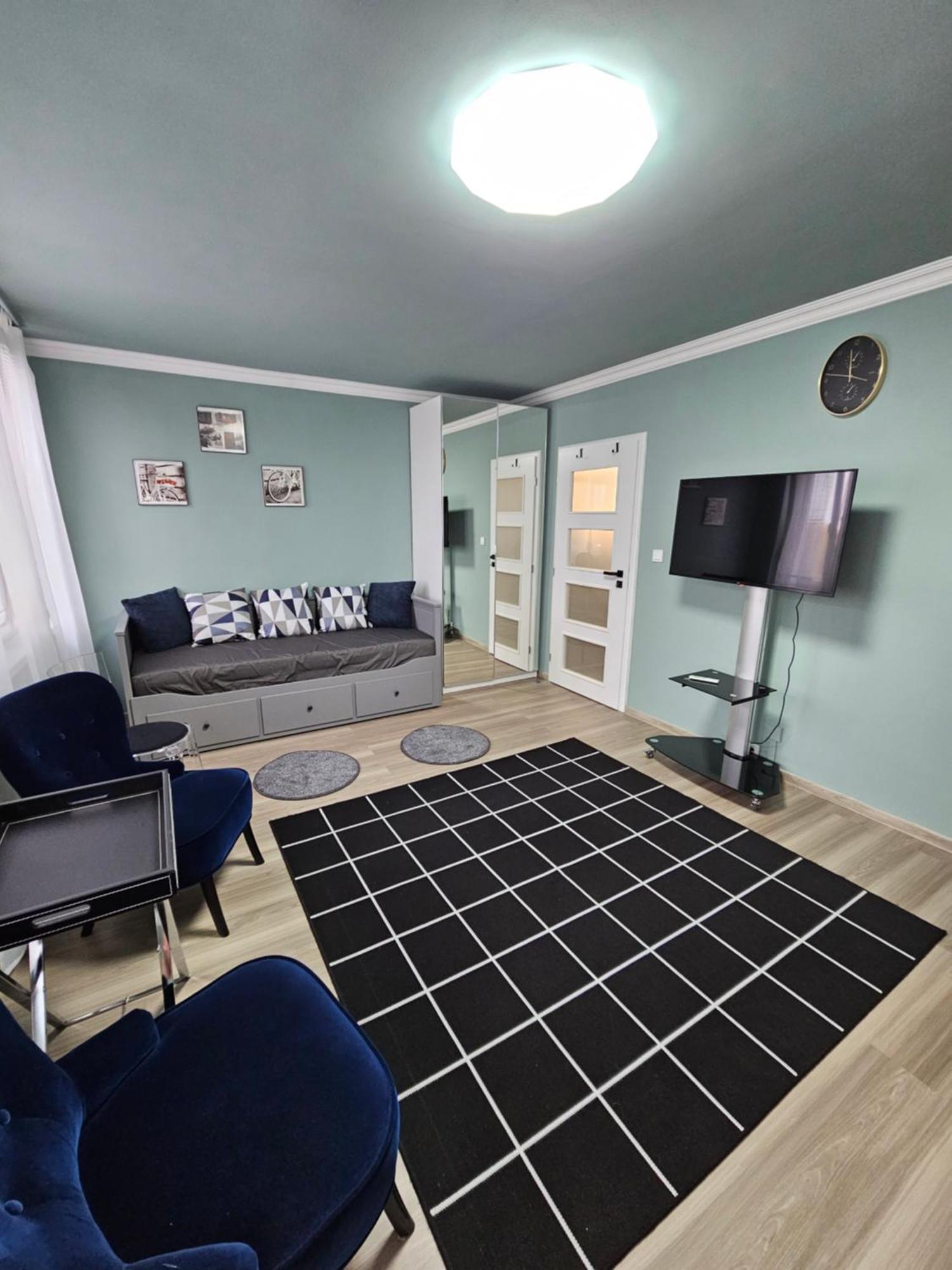 Westfield Apartment