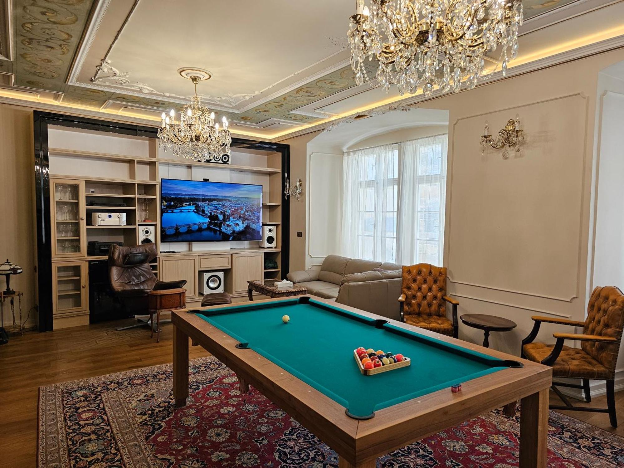 Exclusive Royal * Prague