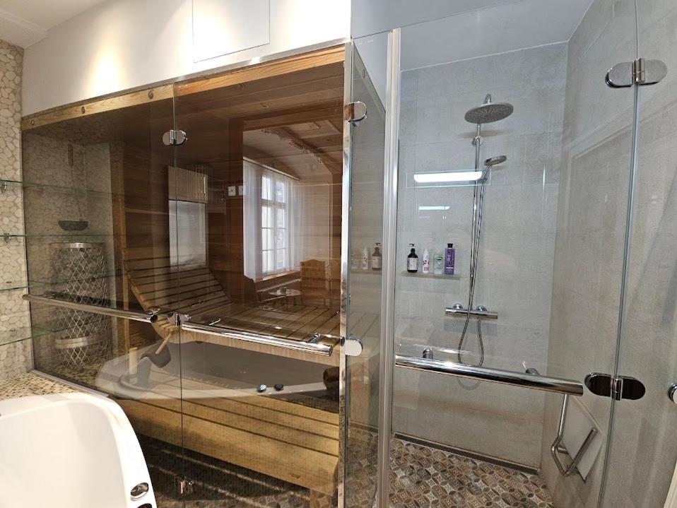 Exclusive Royal Apartment