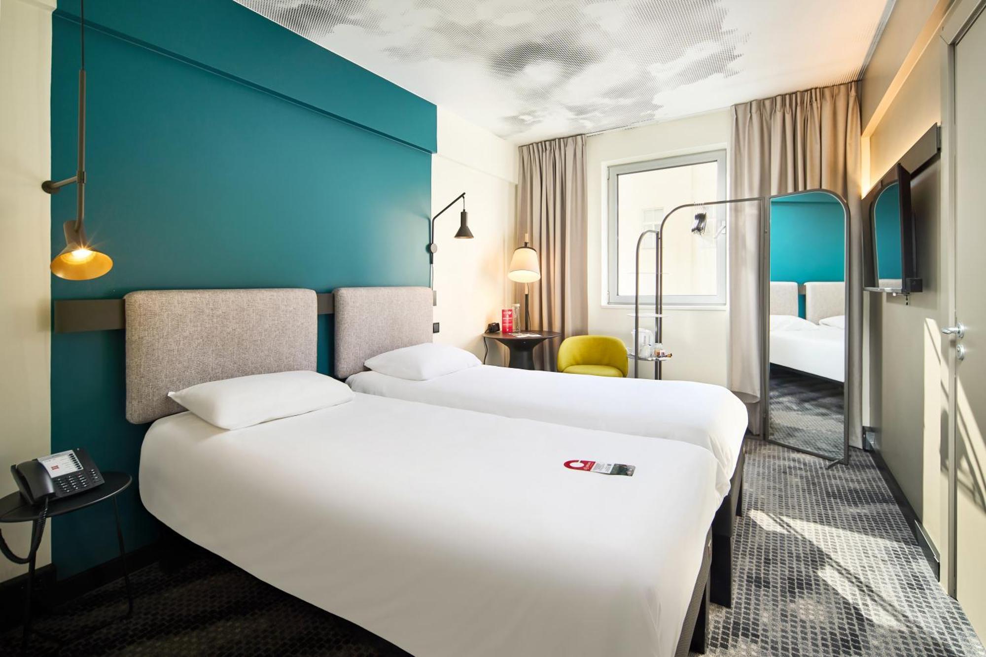 Ibis Wenceslas Square 3*