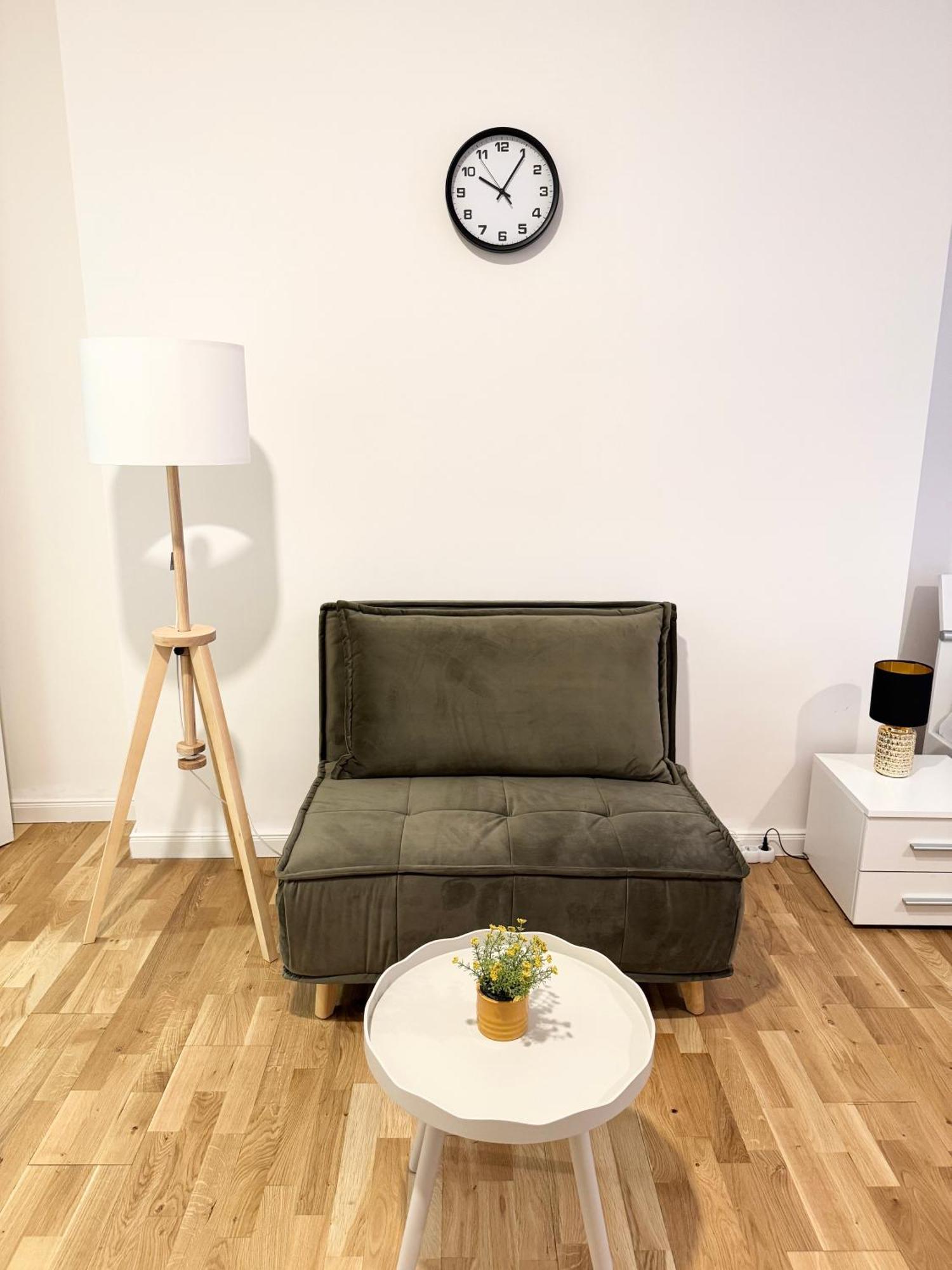 1 New Just Steps Away From Old Town And The Florence Bus Station Prague