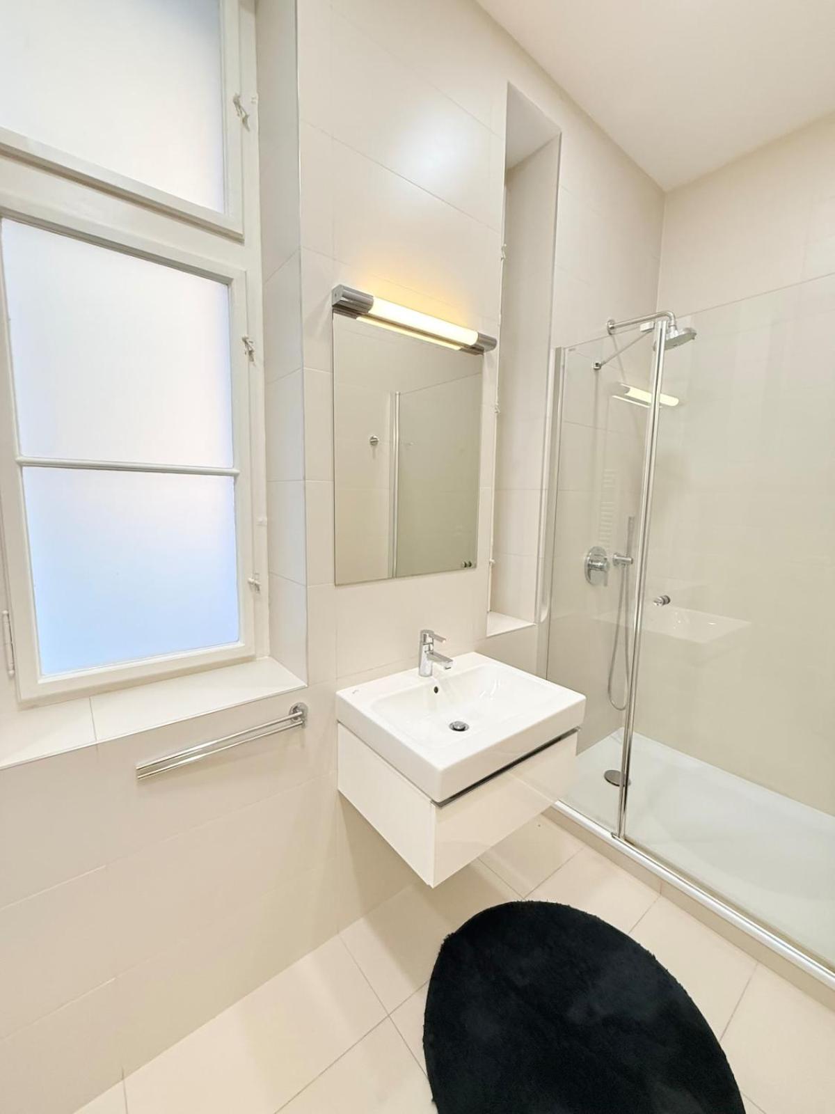 Apartment Riverside N22 Prague