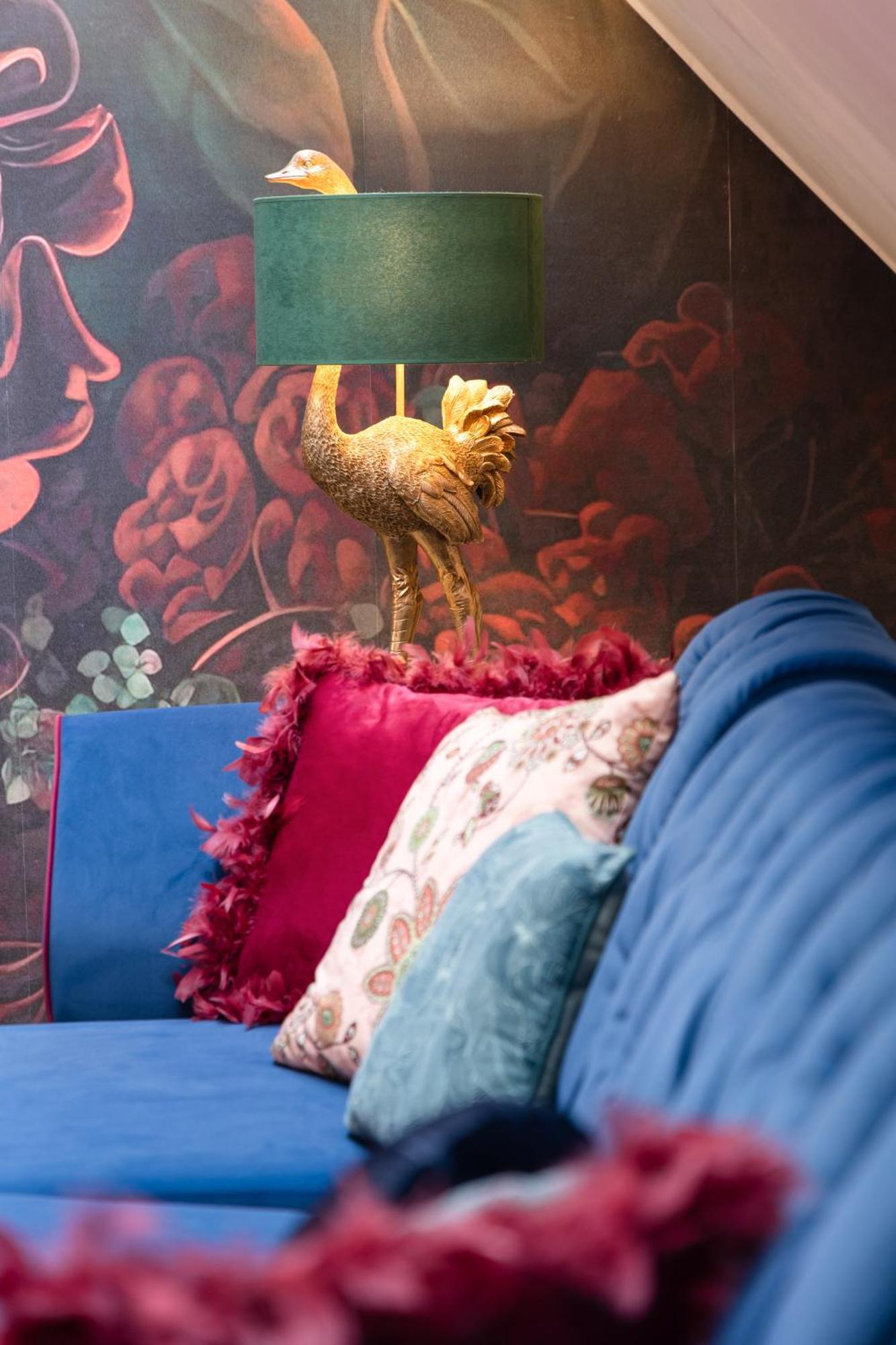 Decadent Art Deco Balcony Apartment In Old Town Prague